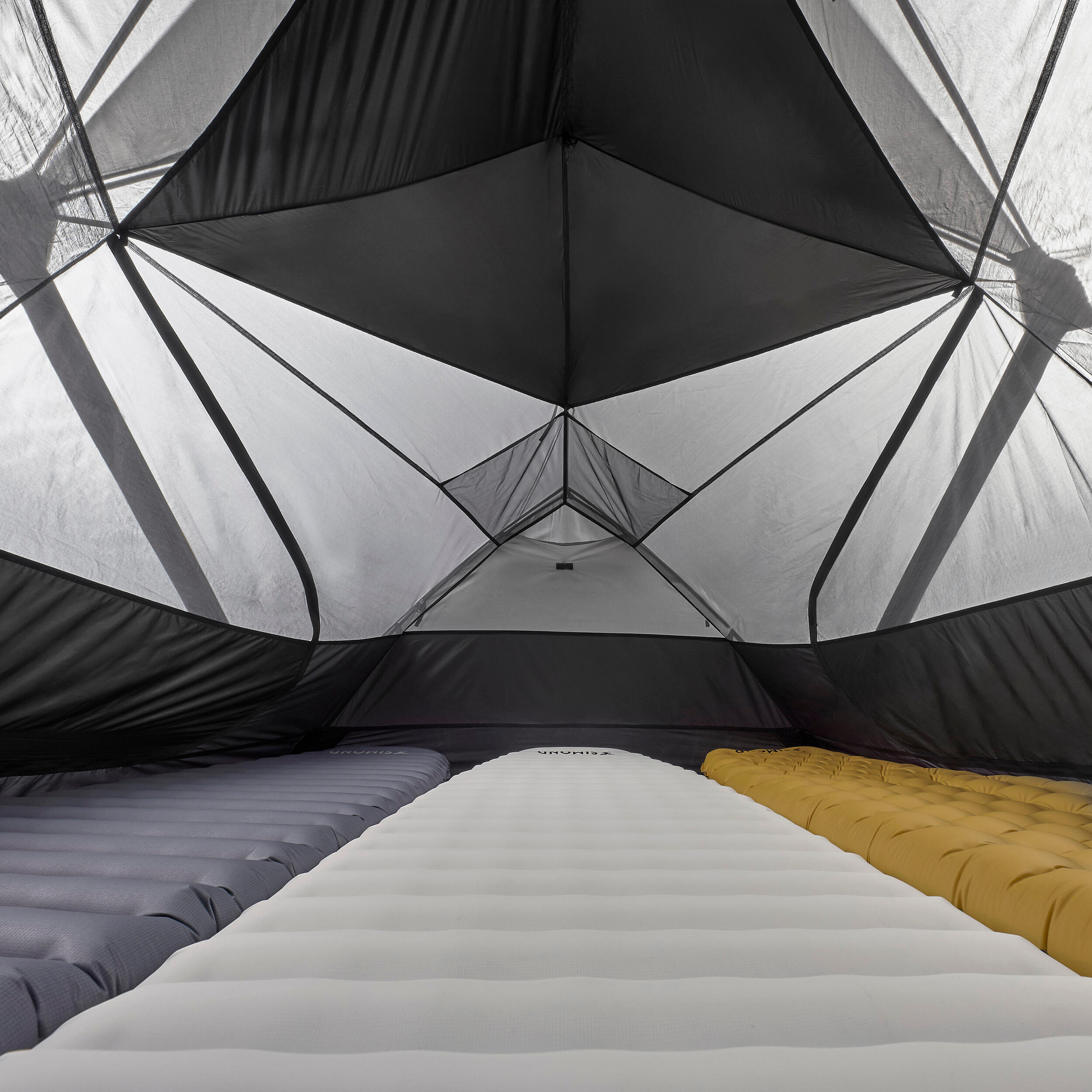 Koepeltent MT900 3 personen licht en vrijstaand 3/10