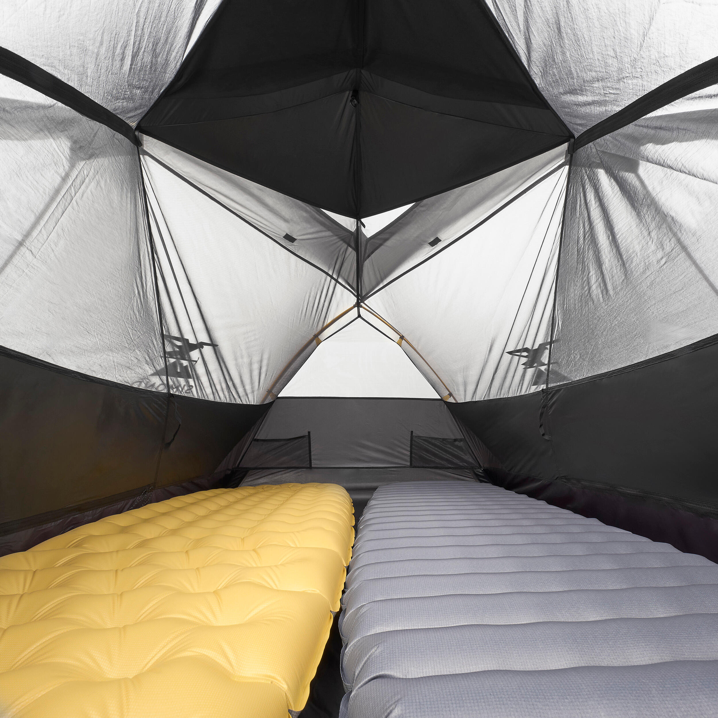 2-person dome trekking tent MT900, lightweight and free-standing