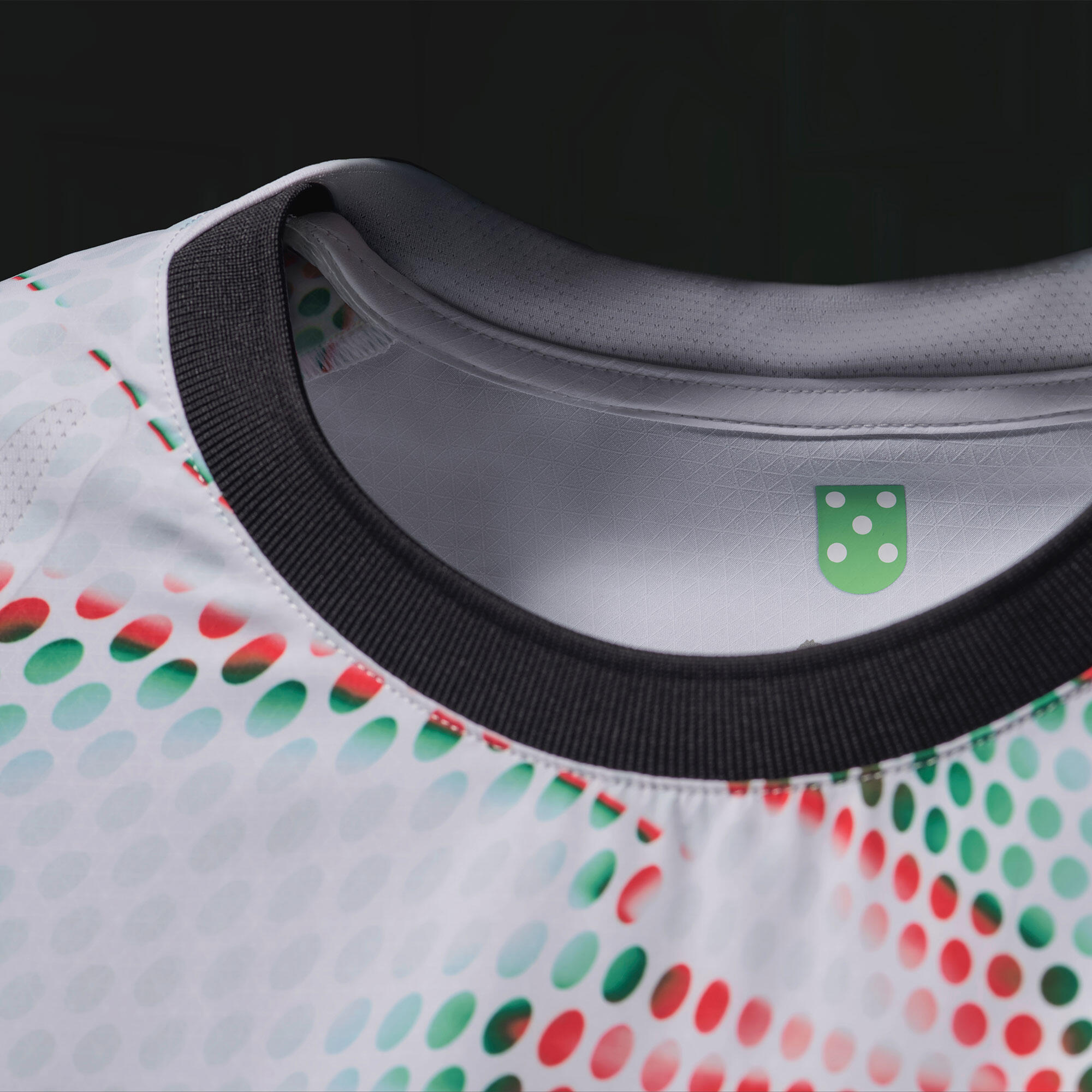CAMISOLA ALTERNATIVA SELEÇÃO NACIONAL RÉPLICA 2025 3/9