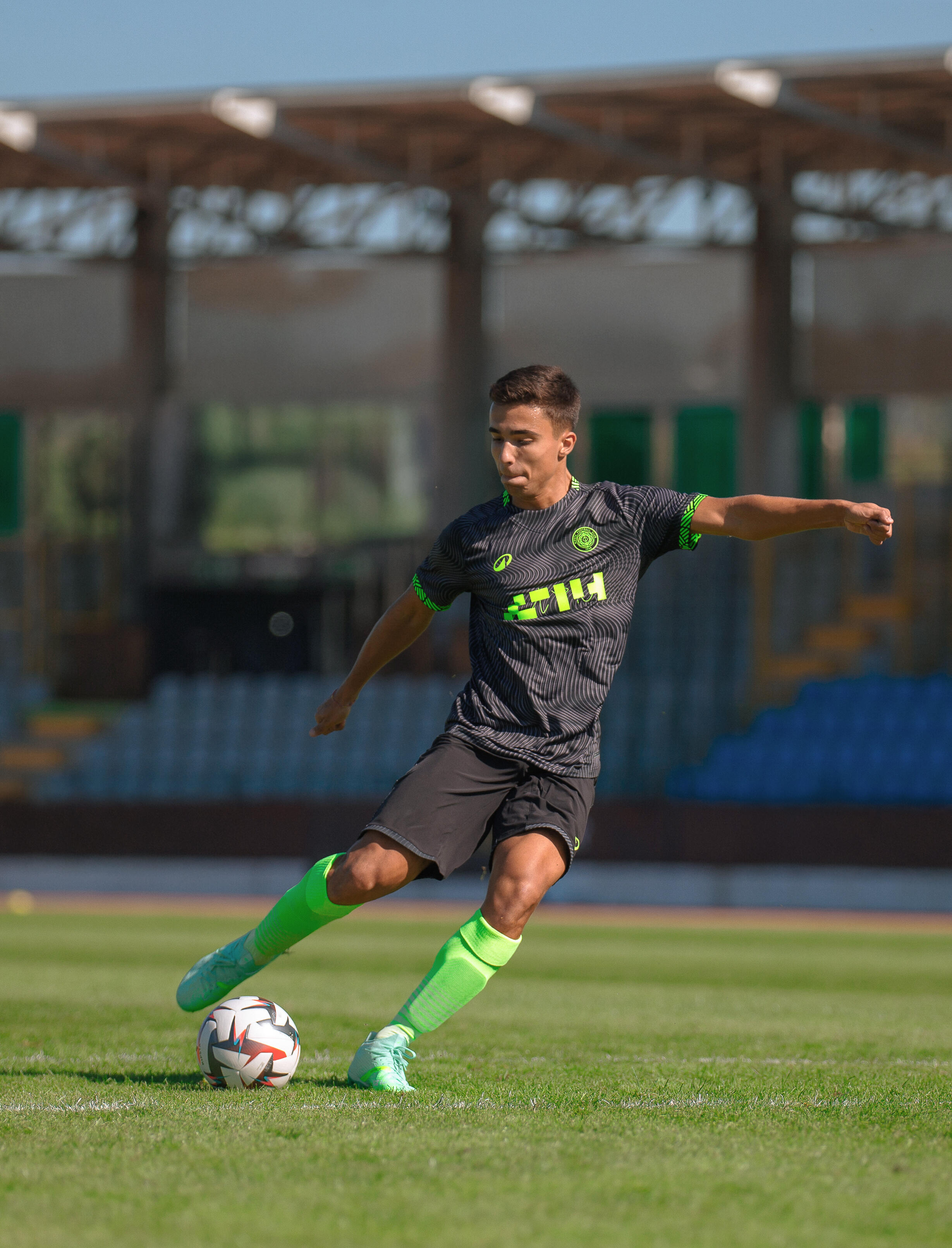 Men's Short-Sleeved Soccer Jersey, Viralto II - KIPSTA