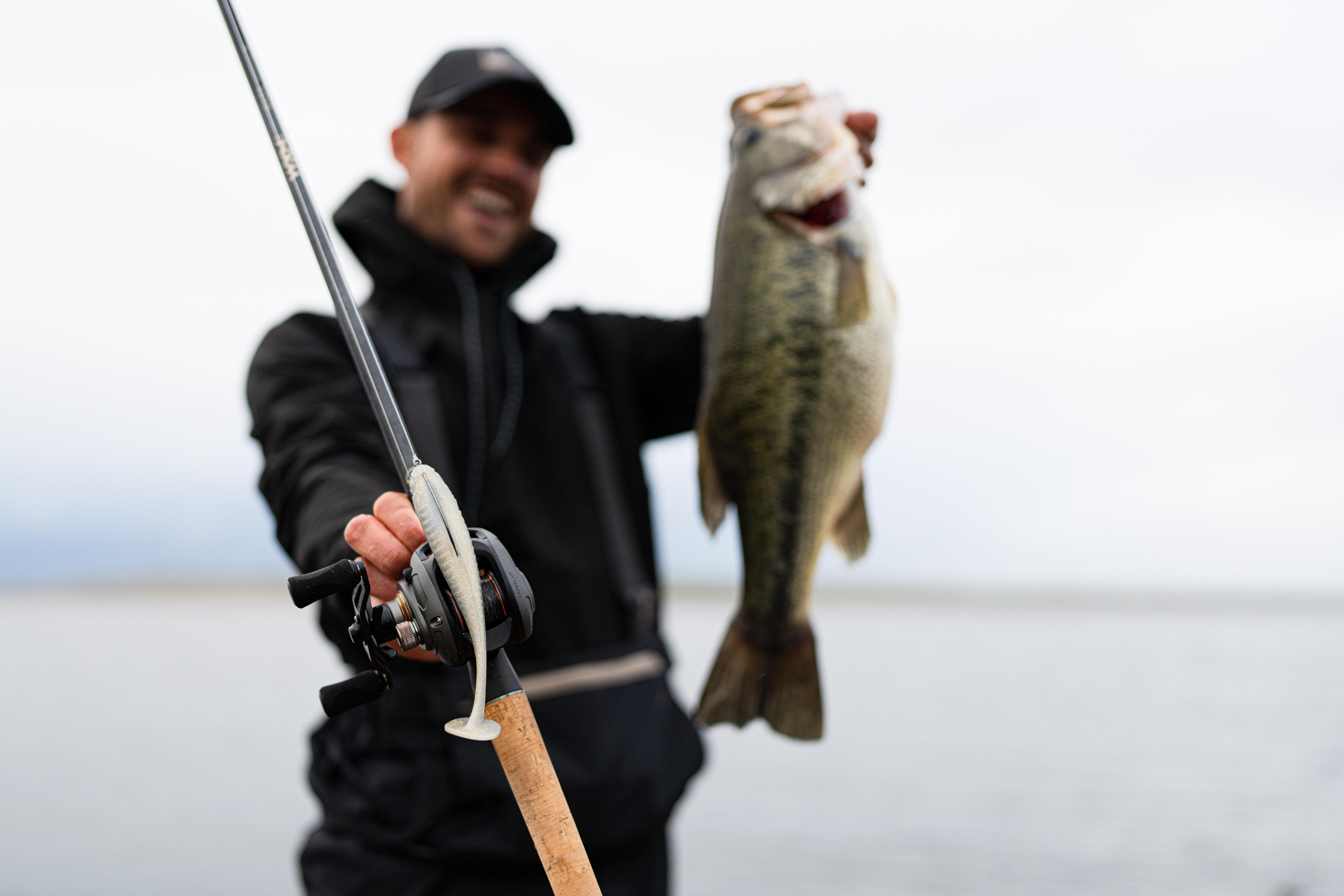 Leurre souple de pêche YUBARI FAT SHAD avec attractant Dos Bleu - CAPERLAN