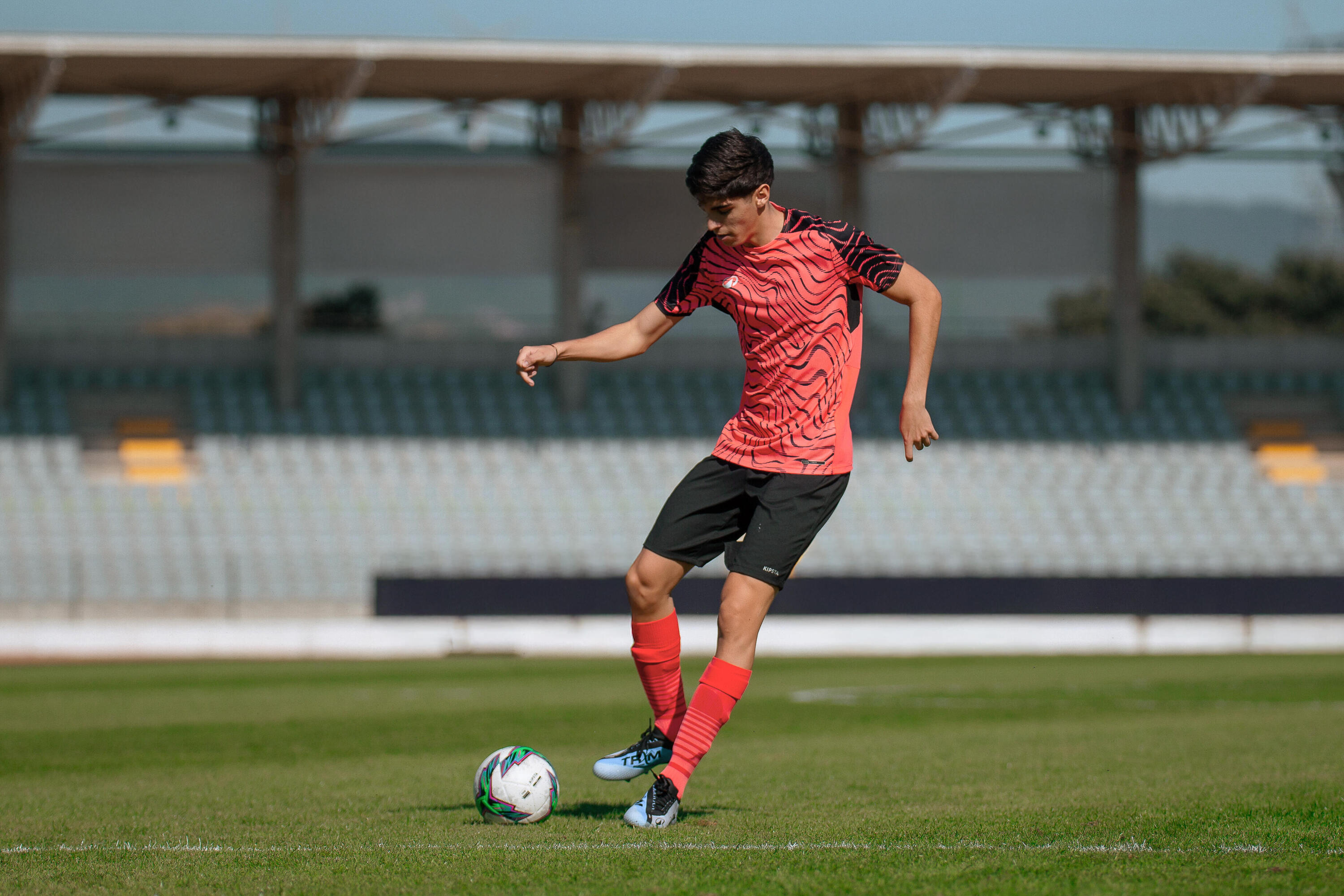 Short-Sleeved Football Shirt Viralto Wave - Neon Pink & Black 8/11
