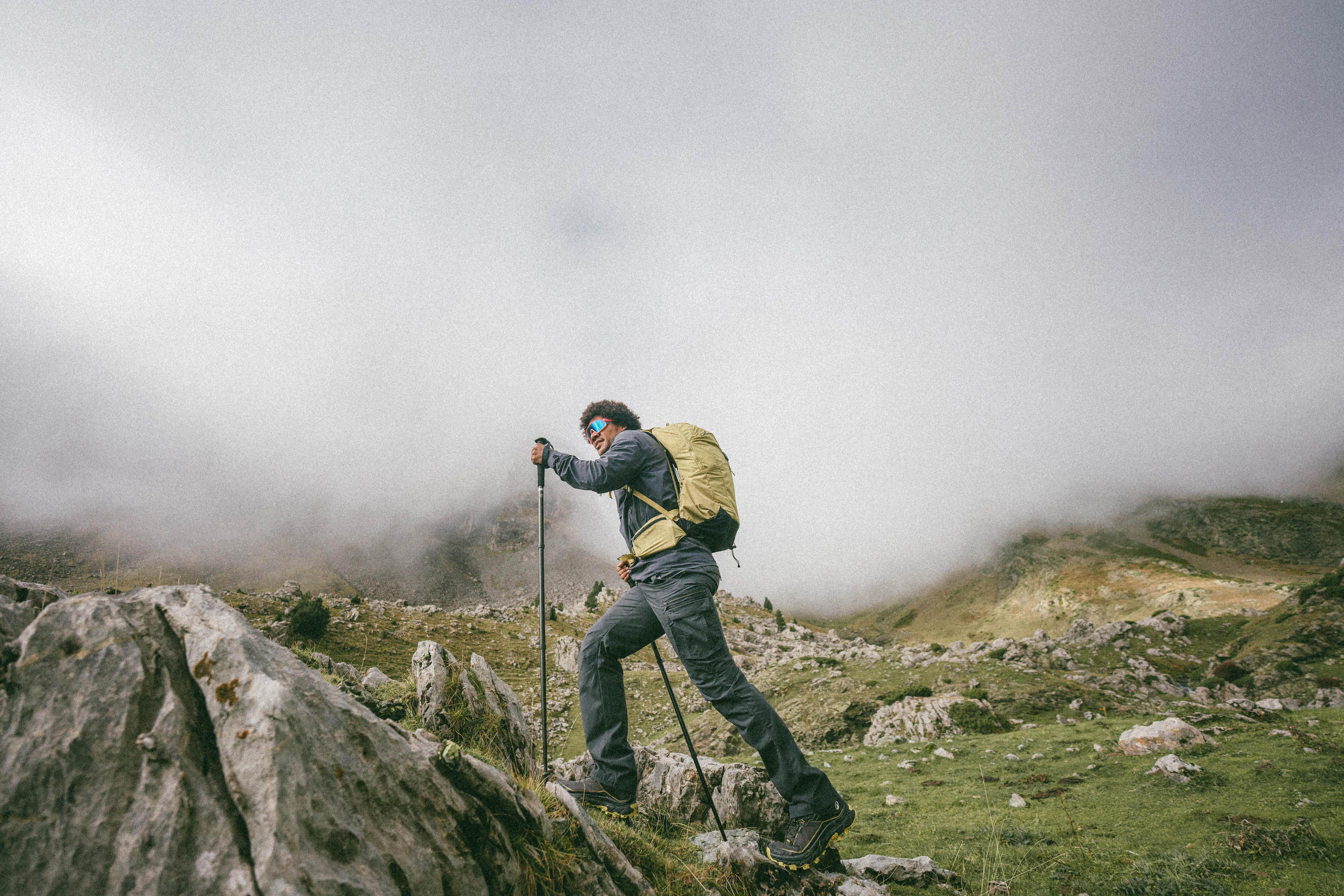 Hiking Backpack 25 L, MH 500 - QUECHUA