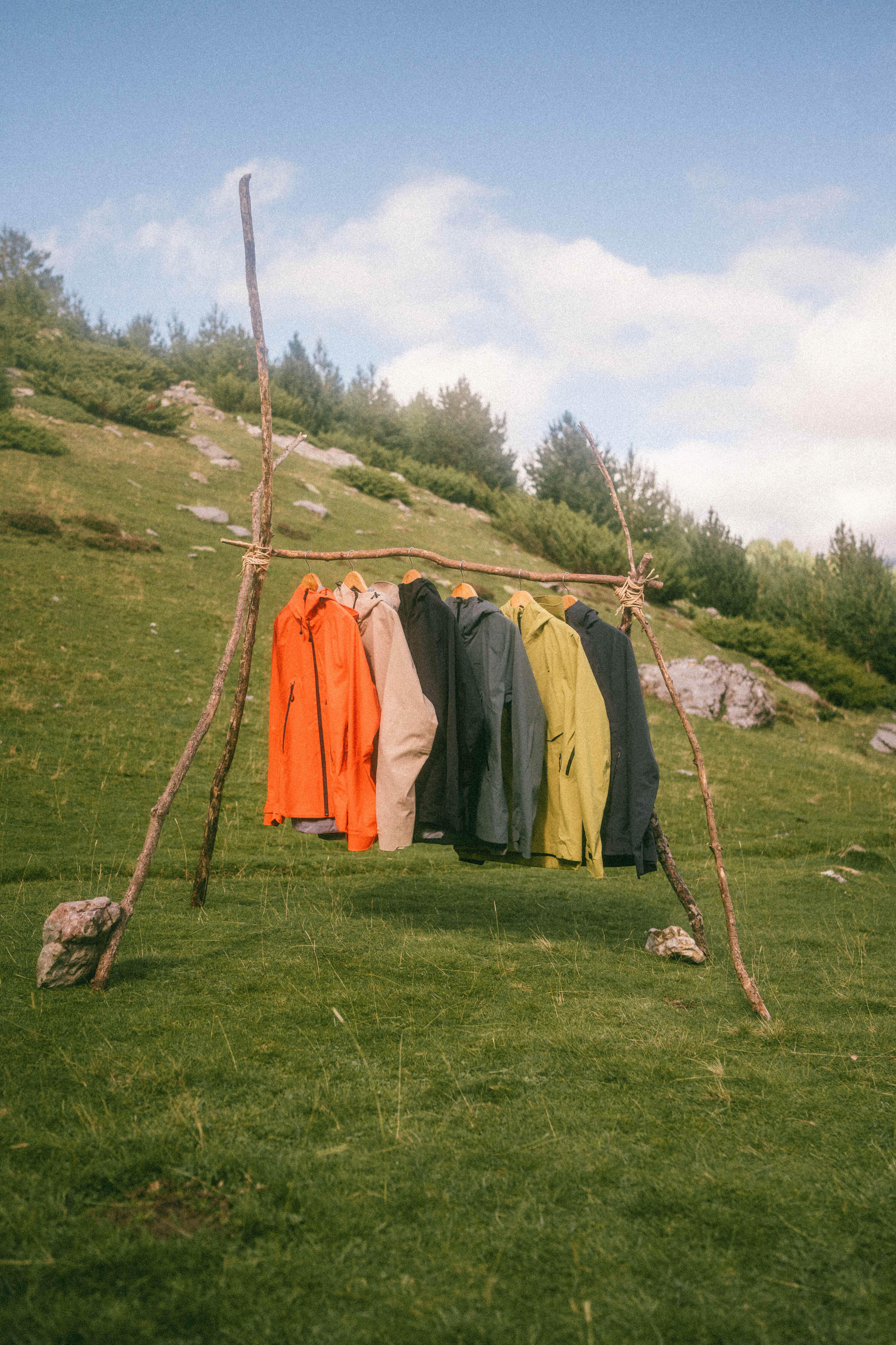 Veste de randonnée imperméable et légère homme, MH900 kaki 18/23