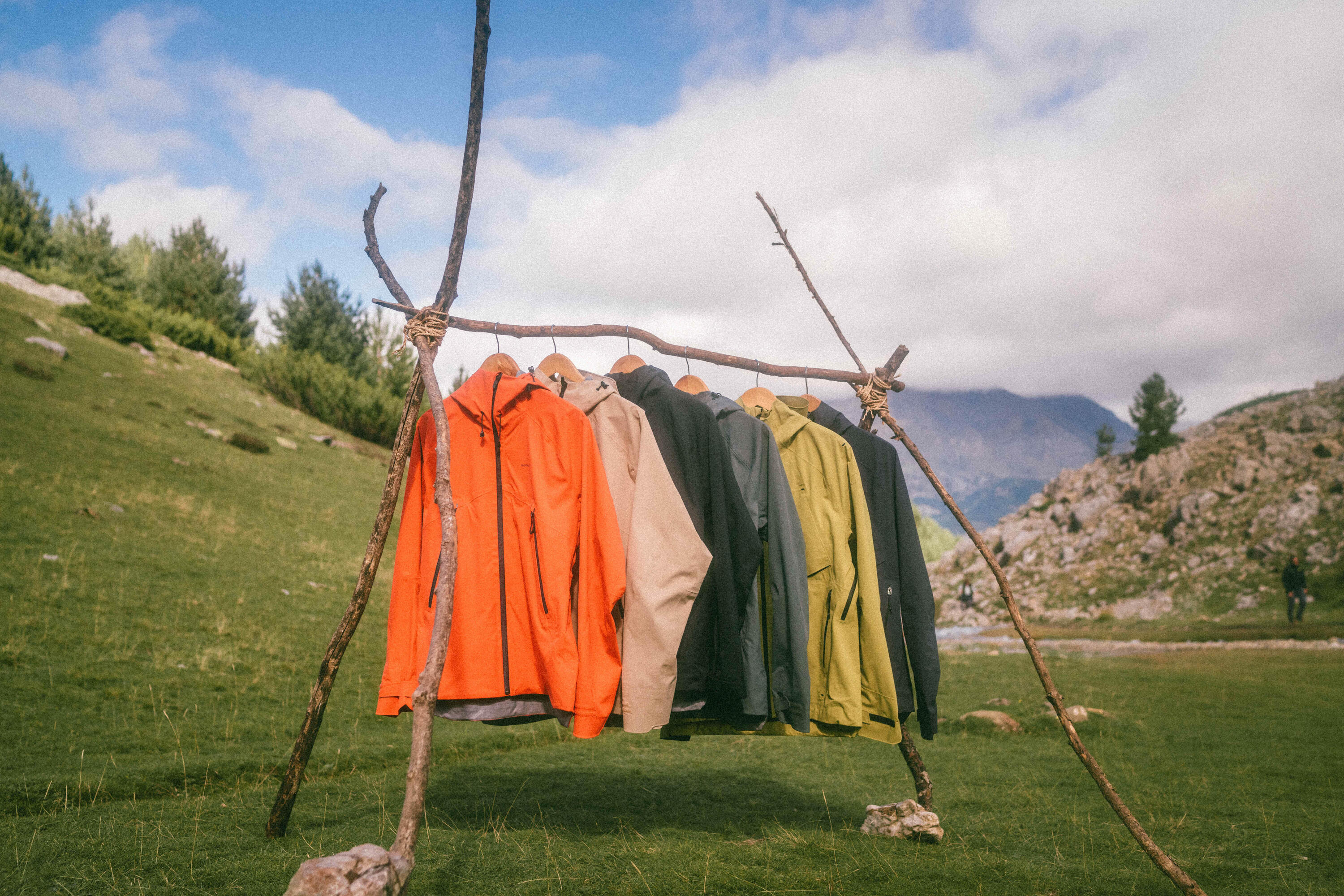 Veste de randonnée imperméable et légère homme, MH900 kaki 17/23