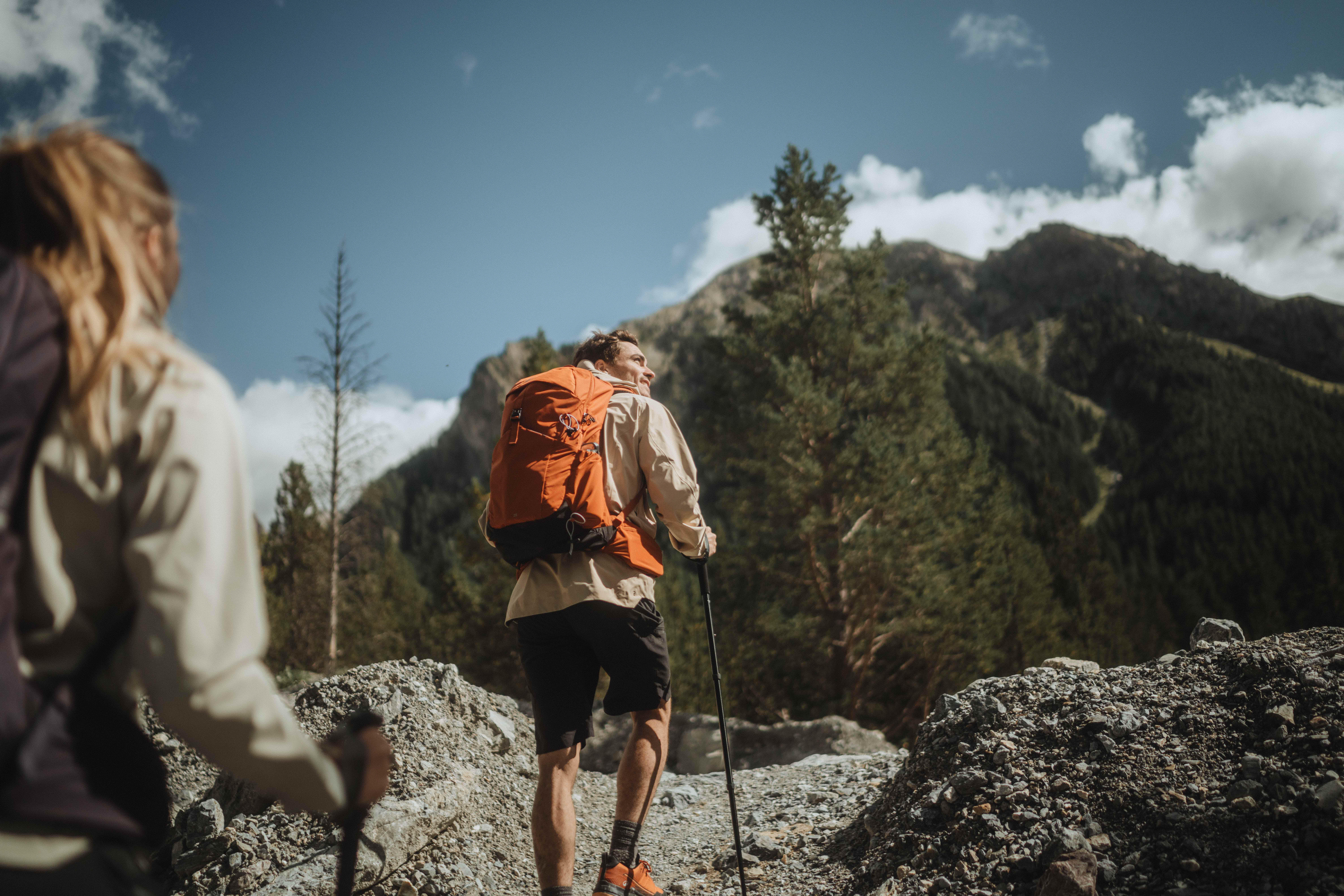 Men's Long Hiking Shorts, MH 500 - QUECHUA