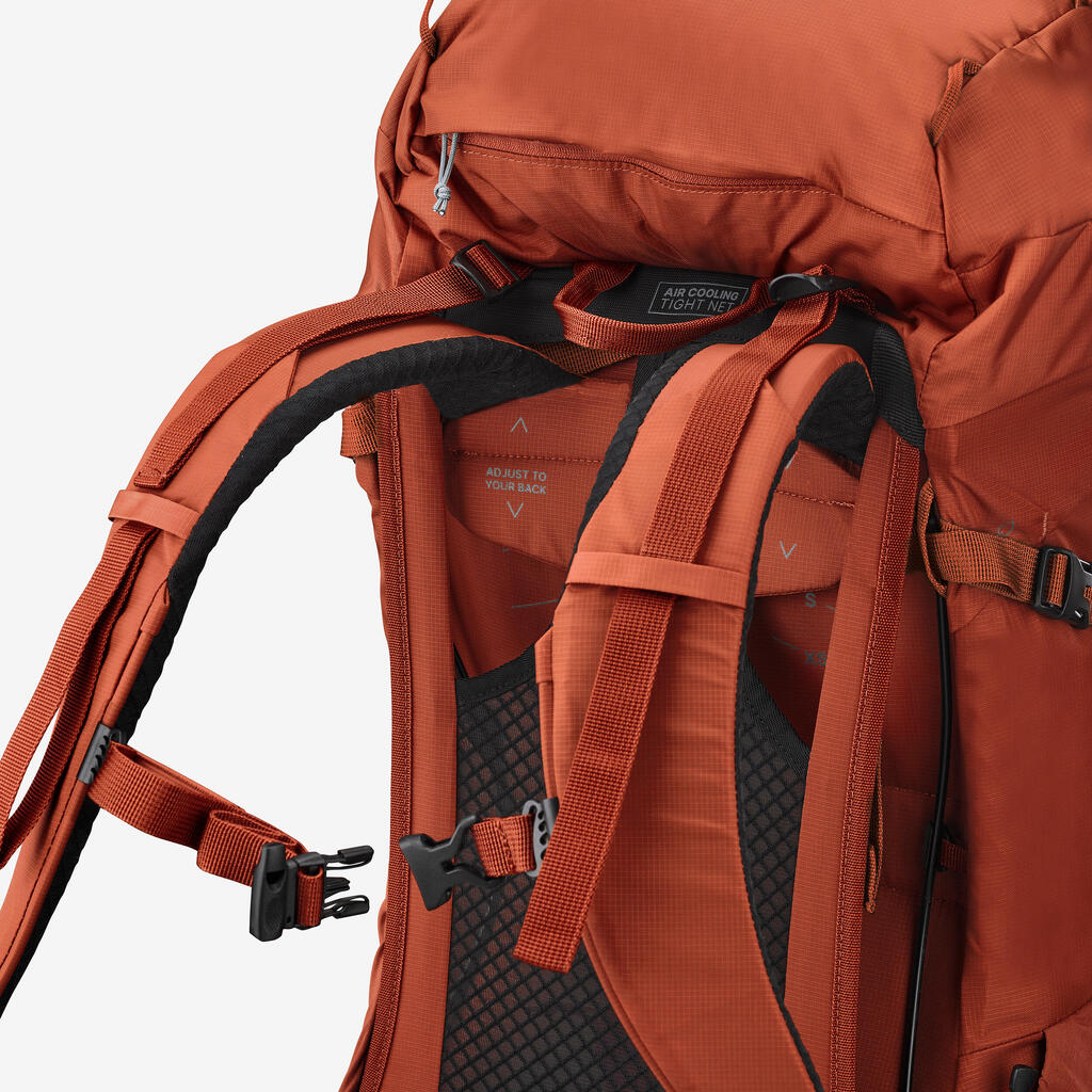 Mochila de senderismo de montaña de 38 L café MH500