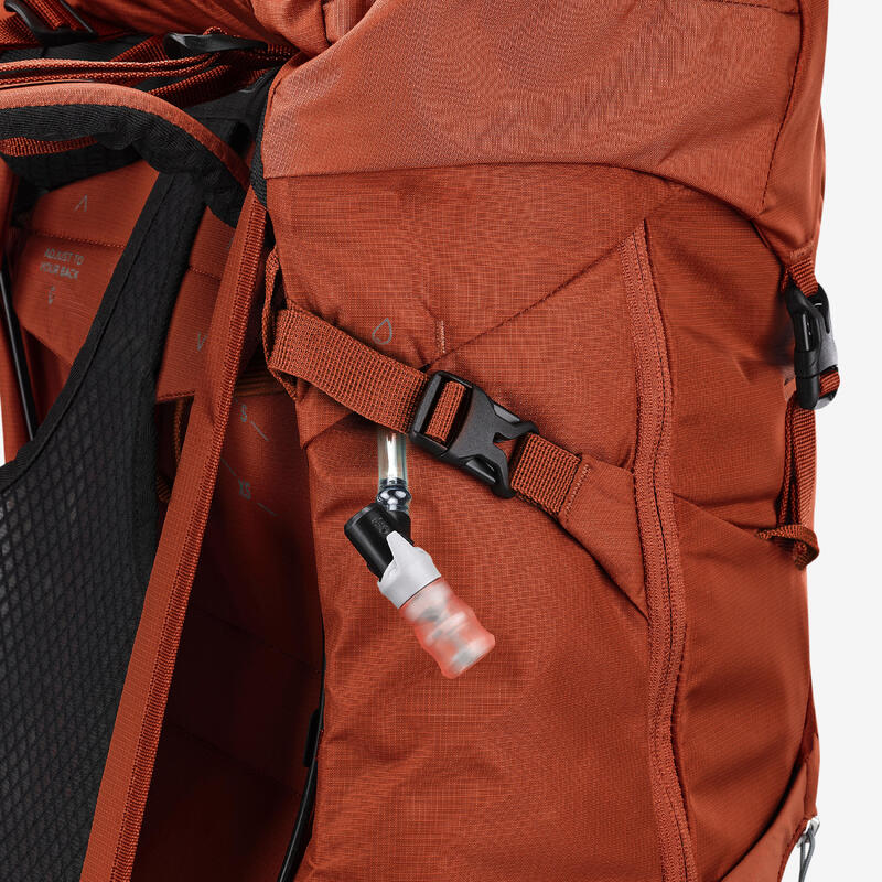Sac à dos de randonnée 38L, MH500 marron