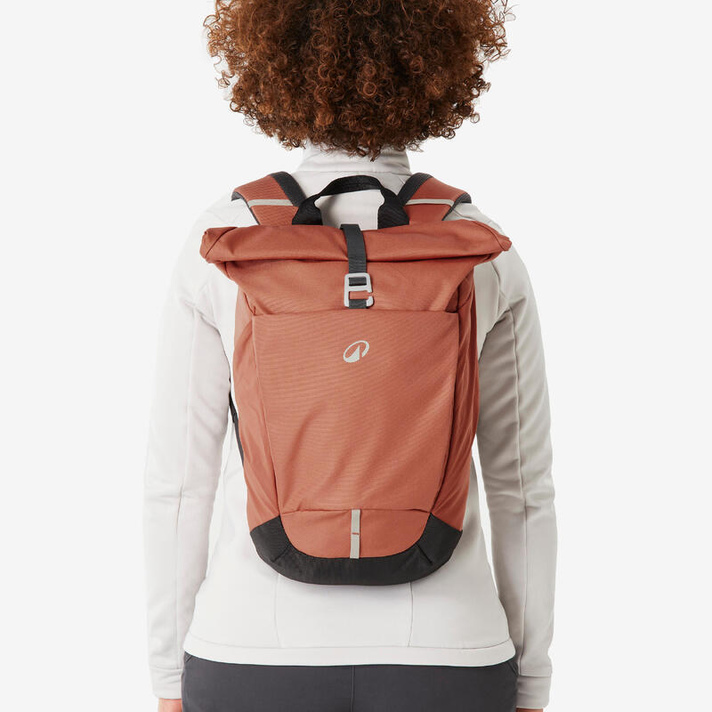 Rucsac Drumeție în natură 16+4L, Escape 500 Rolltop Maro