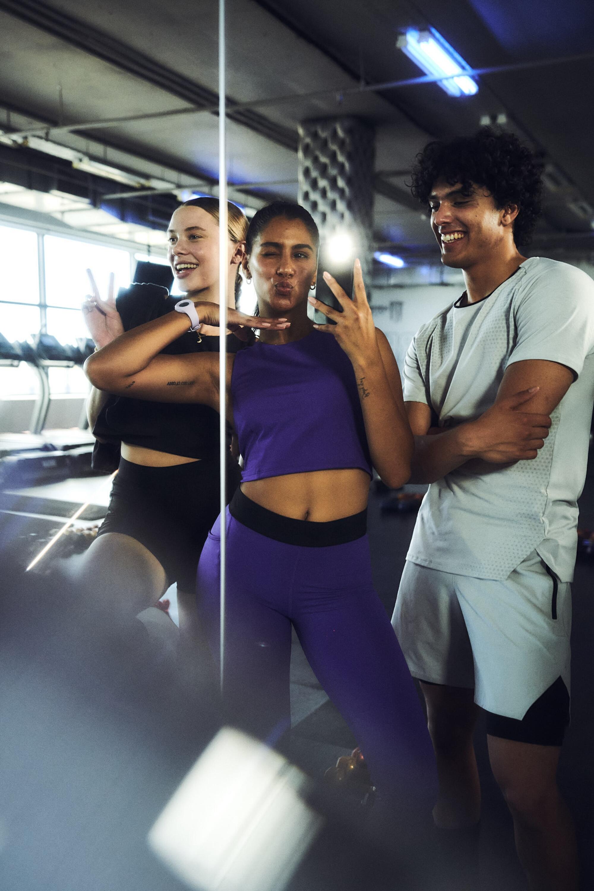 Pantalon scurt fitness antrenamente cu talie elastică Negru Damă 12/15