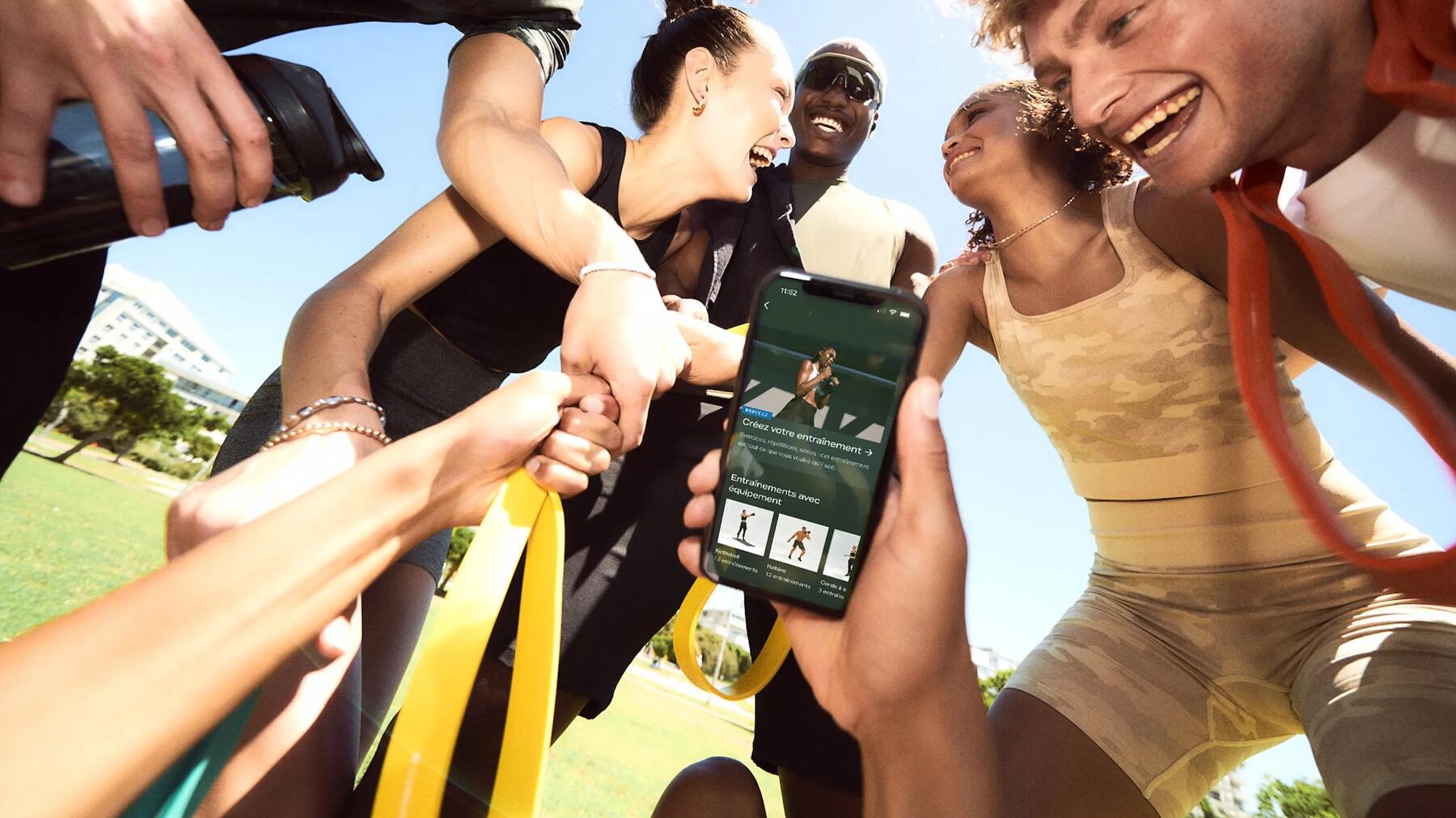 mulher a treinar com minibanda