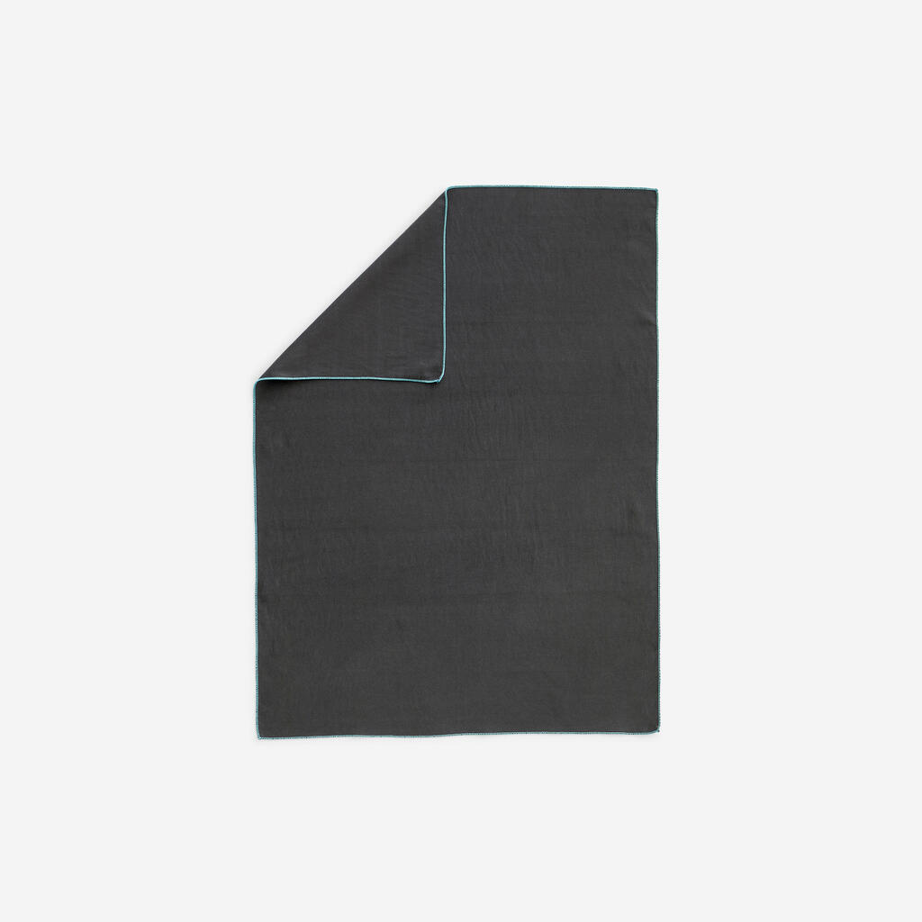 Crni peškir od mikrofibera veličine M (60 x 80 cm)