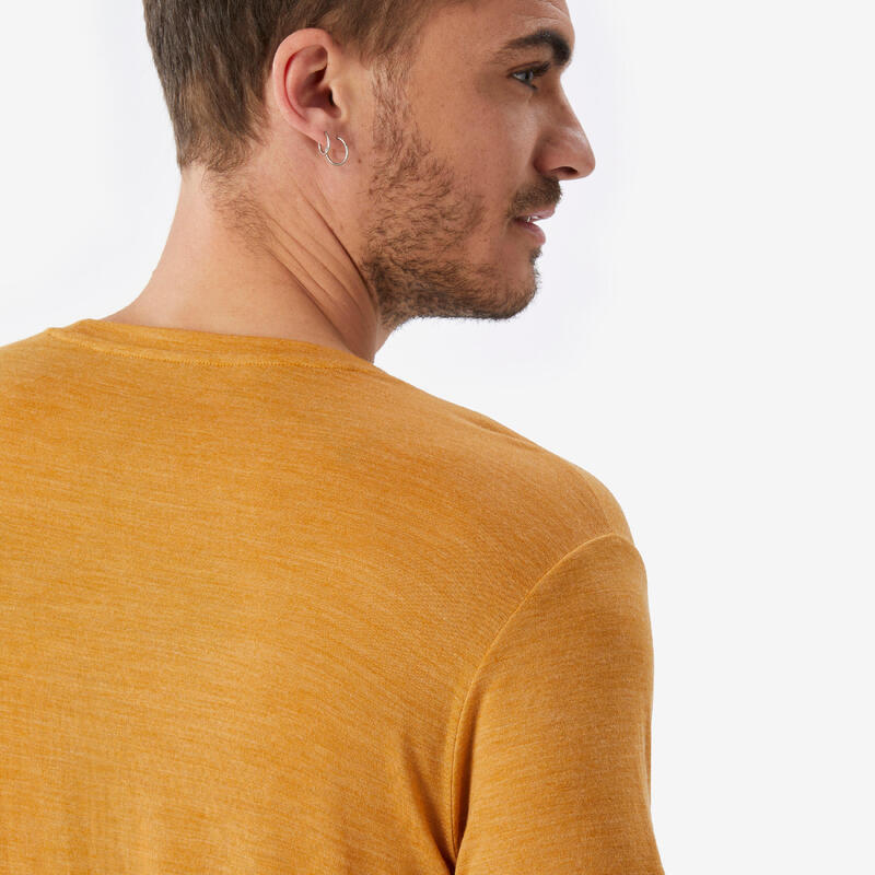 T-shirt de trek voyage manches courtes laine mérinos Homme - TRAVEL 500 jaune