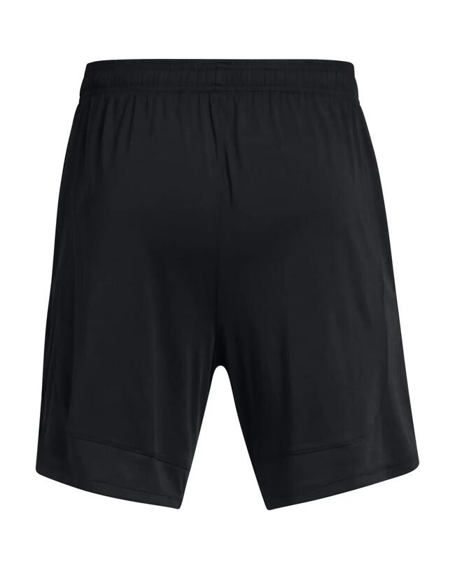 Rückseite einer einfachen, schwarzen Sporthose mit elastischem Bund.