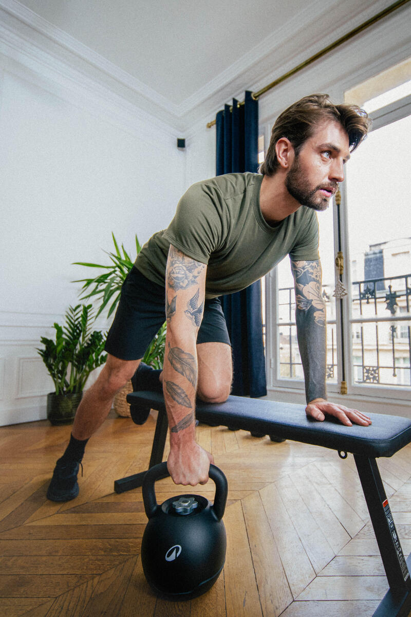Izdržljive girije sa ergonomskim ručkama za siguran, udoban i dugotrajan trening.