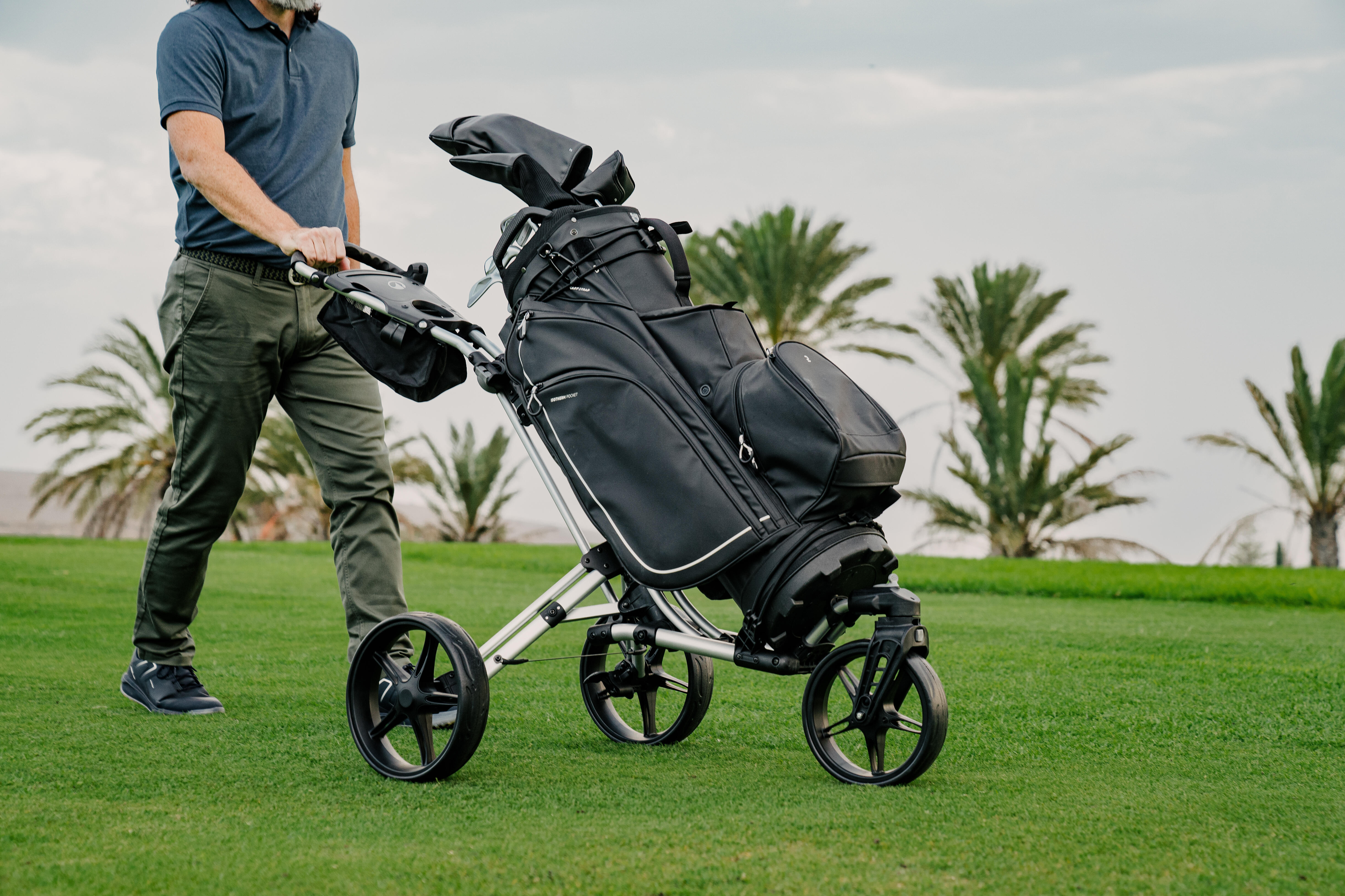 Chariot de golf pliable à 3 roues avec roue avant pivotante - INESIS