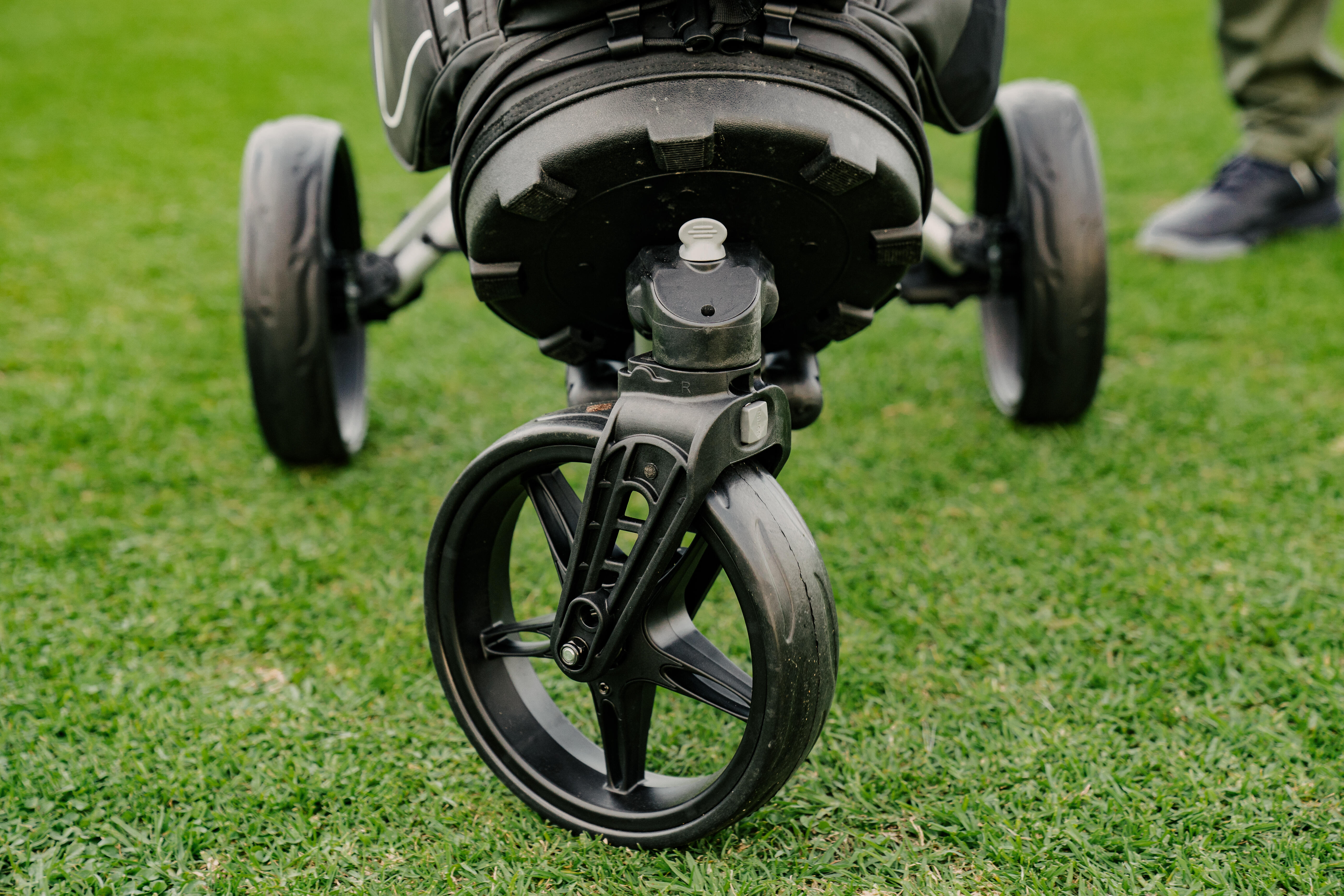Chariot de golf pliable à 3 roues avec roue avant pivotante - INESIS