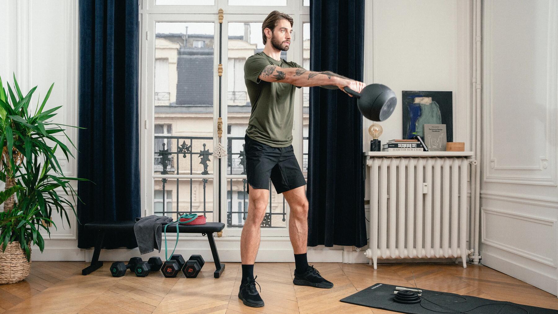 hombre haciendo entrenamiento metabolico