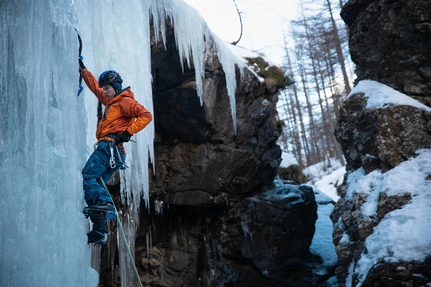 Steigeisen zu schleifen ist wichtig fürs Eisklettern
