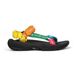Sandalias de montaña y trekking Unisex Izas Aoi negra
