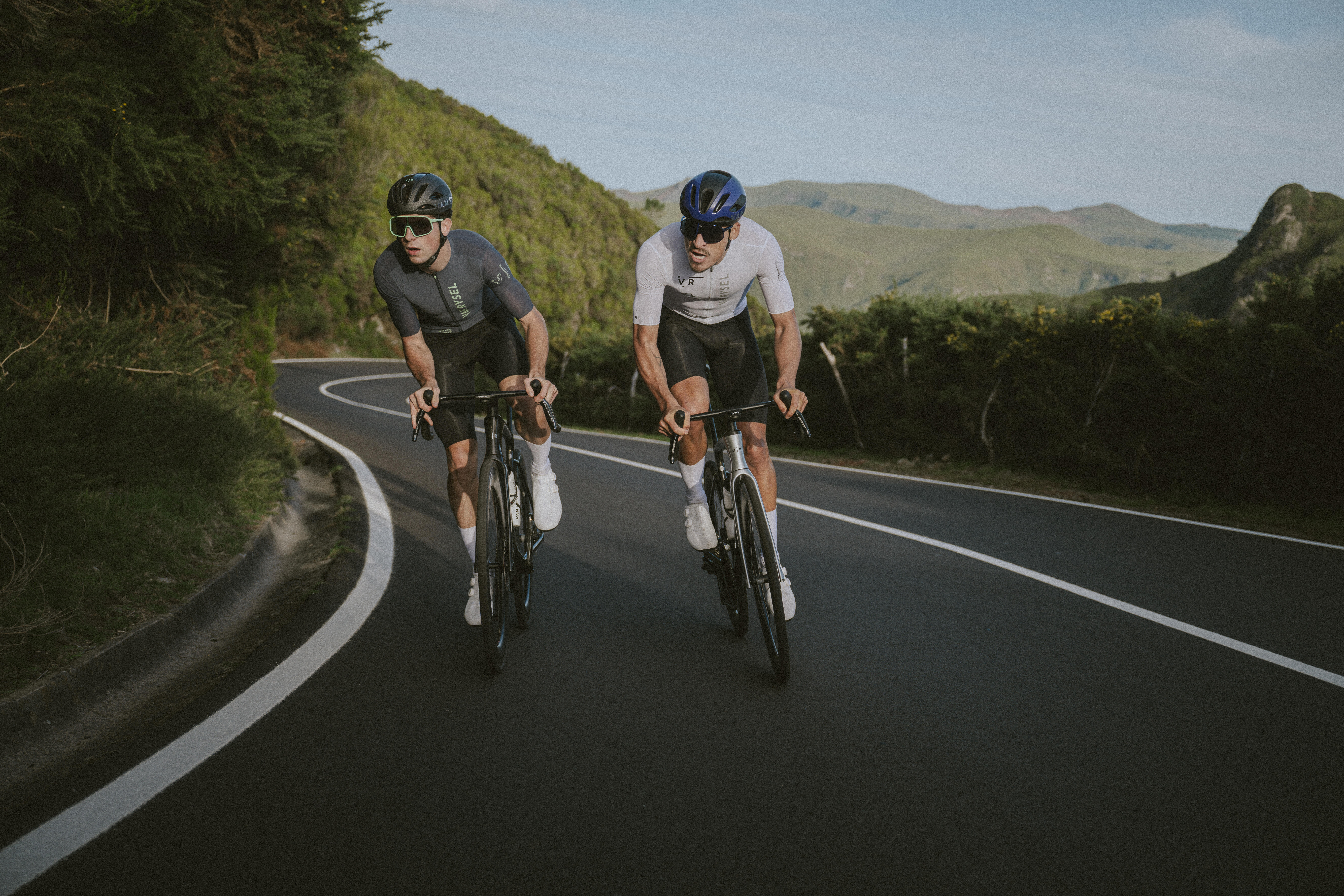 Men's Road Cycling Speed Skinsuit – ProRacer 2 - VAN RYSEL