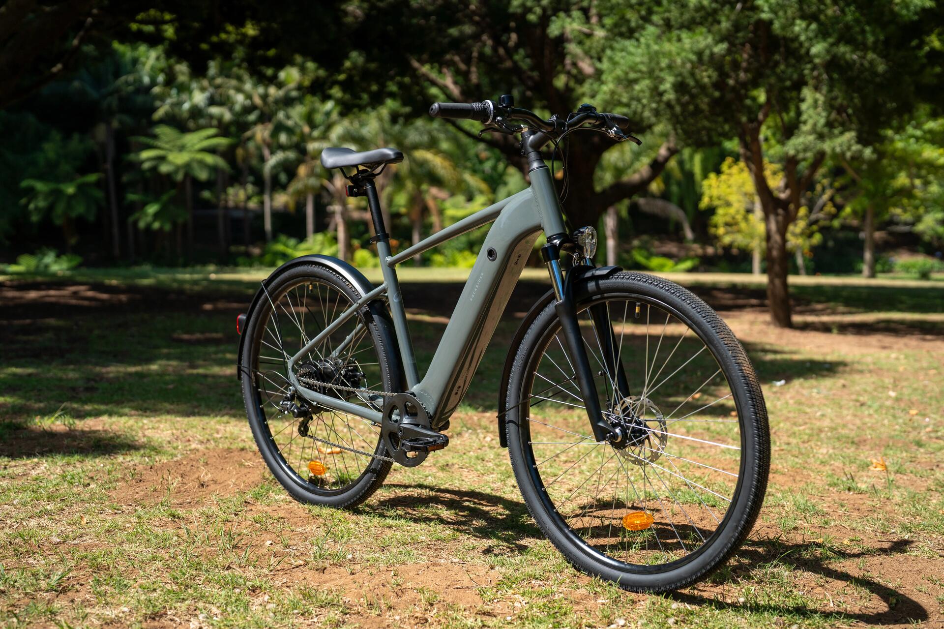 Bicicleta eléctrica trekking motor trasero E-Activ 100 Gris cuadro Alto