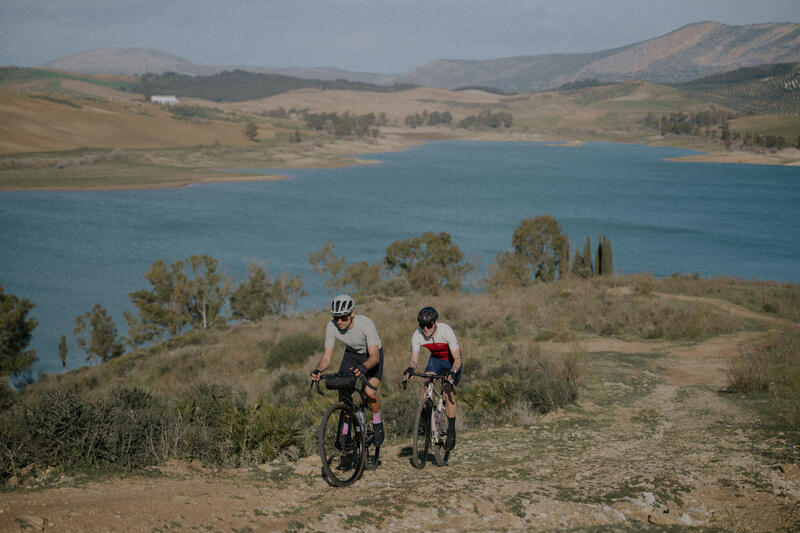 Gravel czy trekking – jaki rower wybrać i na jakie trasy?