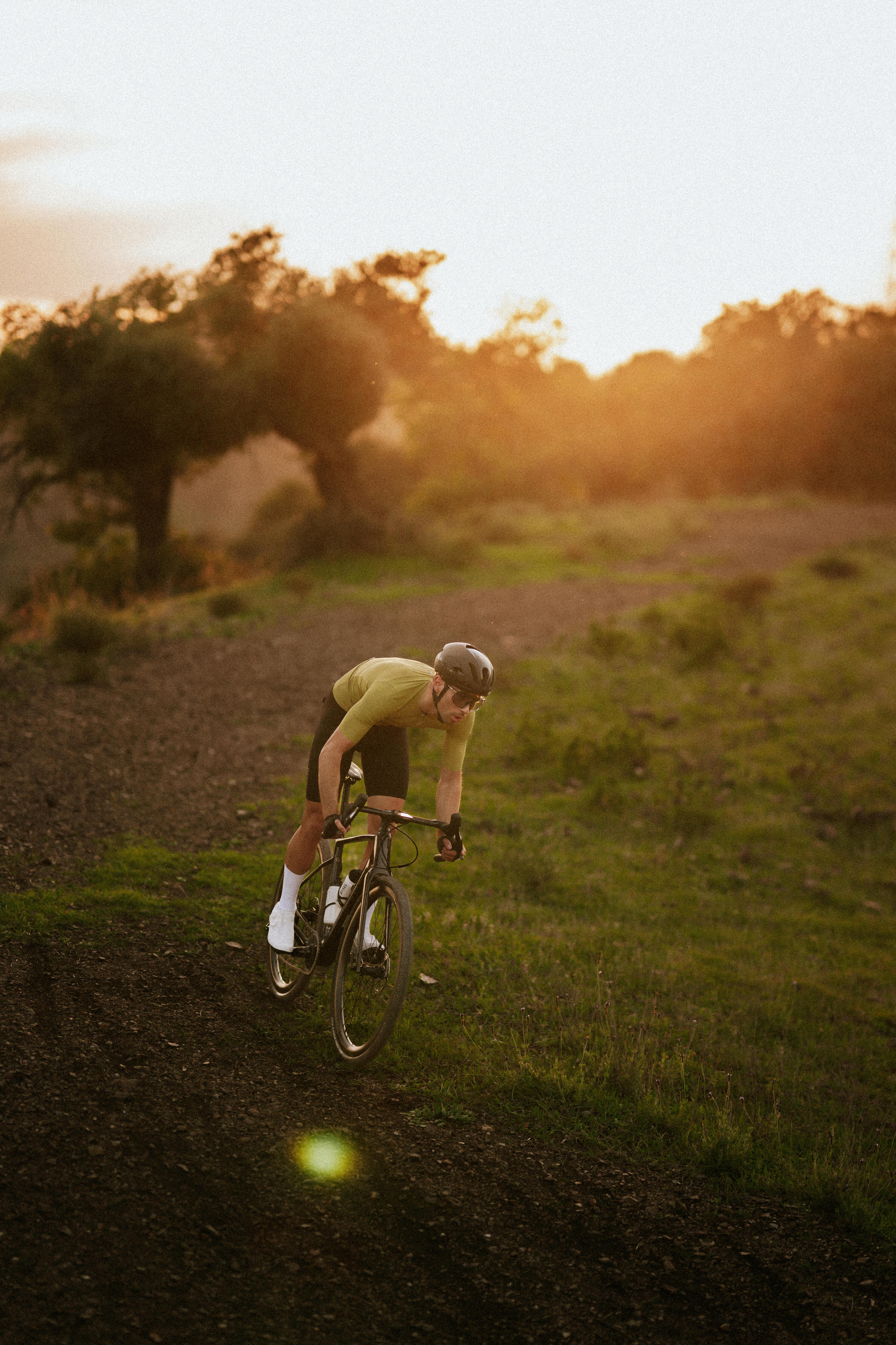 Vélo de gravelle en carbone brut avec SRAM Force AXS XPLR, GCR 16/17