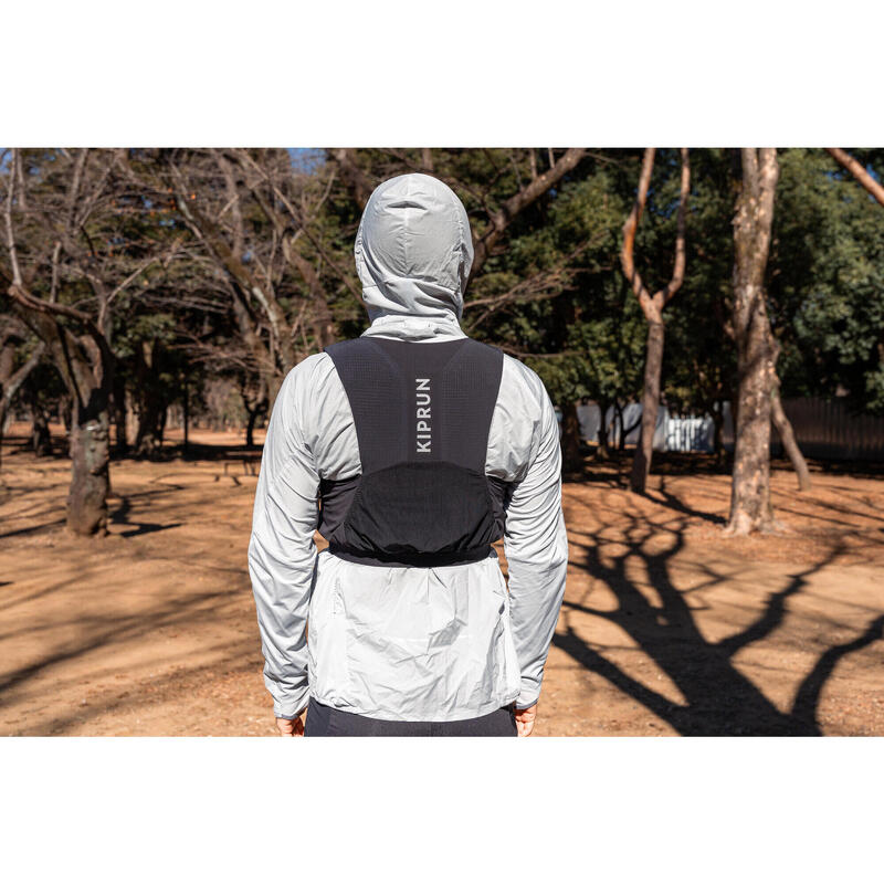 Kamizelka do biegania w terenie unisex Kiprun 900 Race 5 l na softflaski
