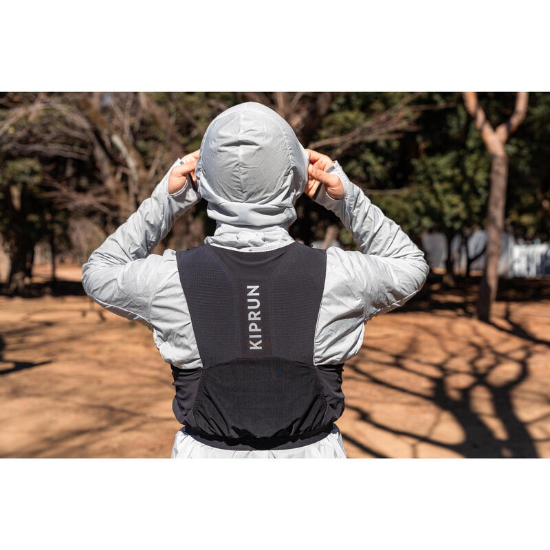 Kamizelka do biegania w terenie unisex Kiprun 900 Race 5 l na softflaski