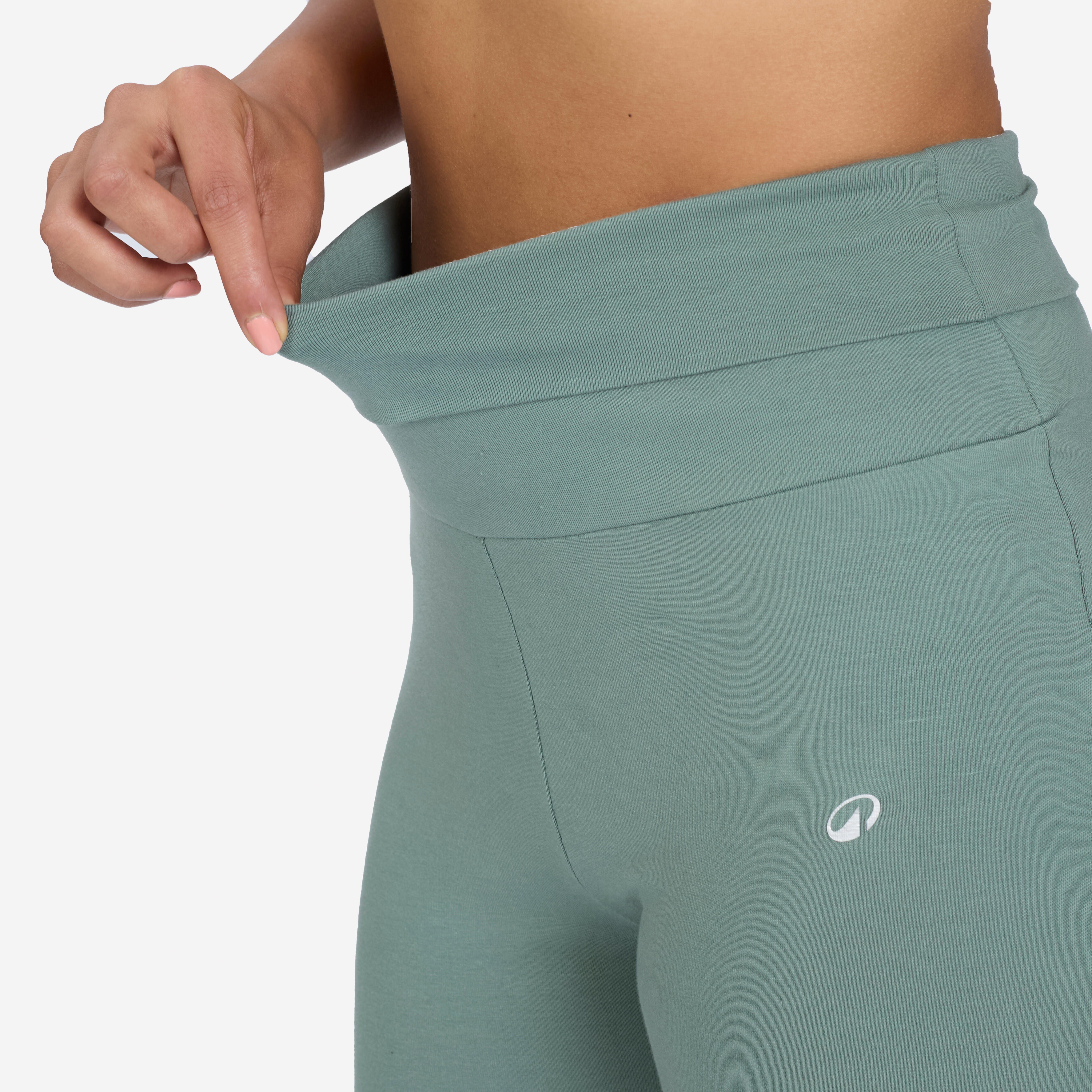 Women's Soft Yoga Shorts 500 - Eucalyptus Green