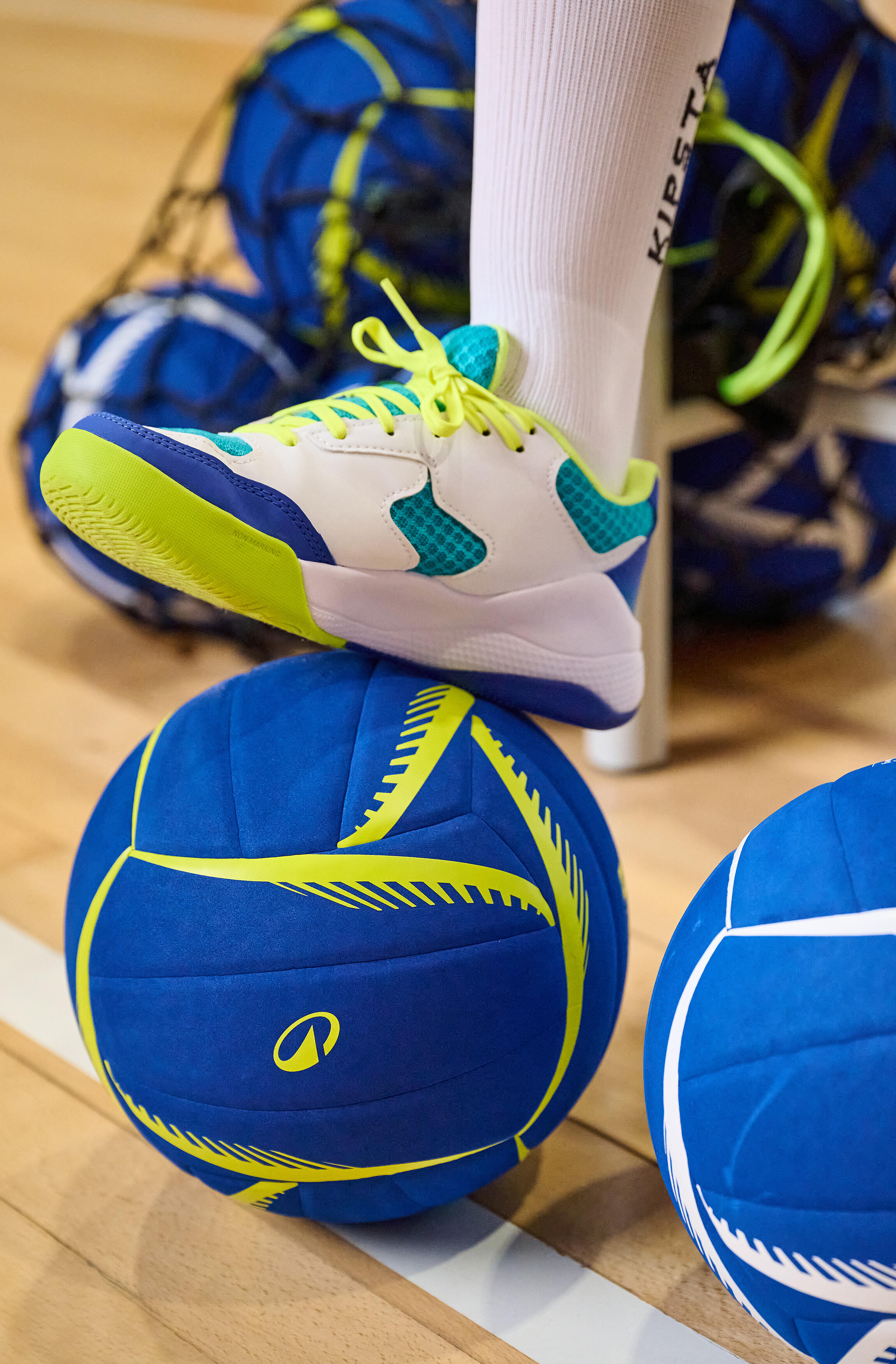 Chaussures de volley-ball vs100 confort à lacets blanche/blue et vert. 6/7