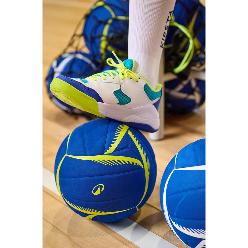 Chaussures de volley-ball vs100 confort à lacets blanche/blue et vert.