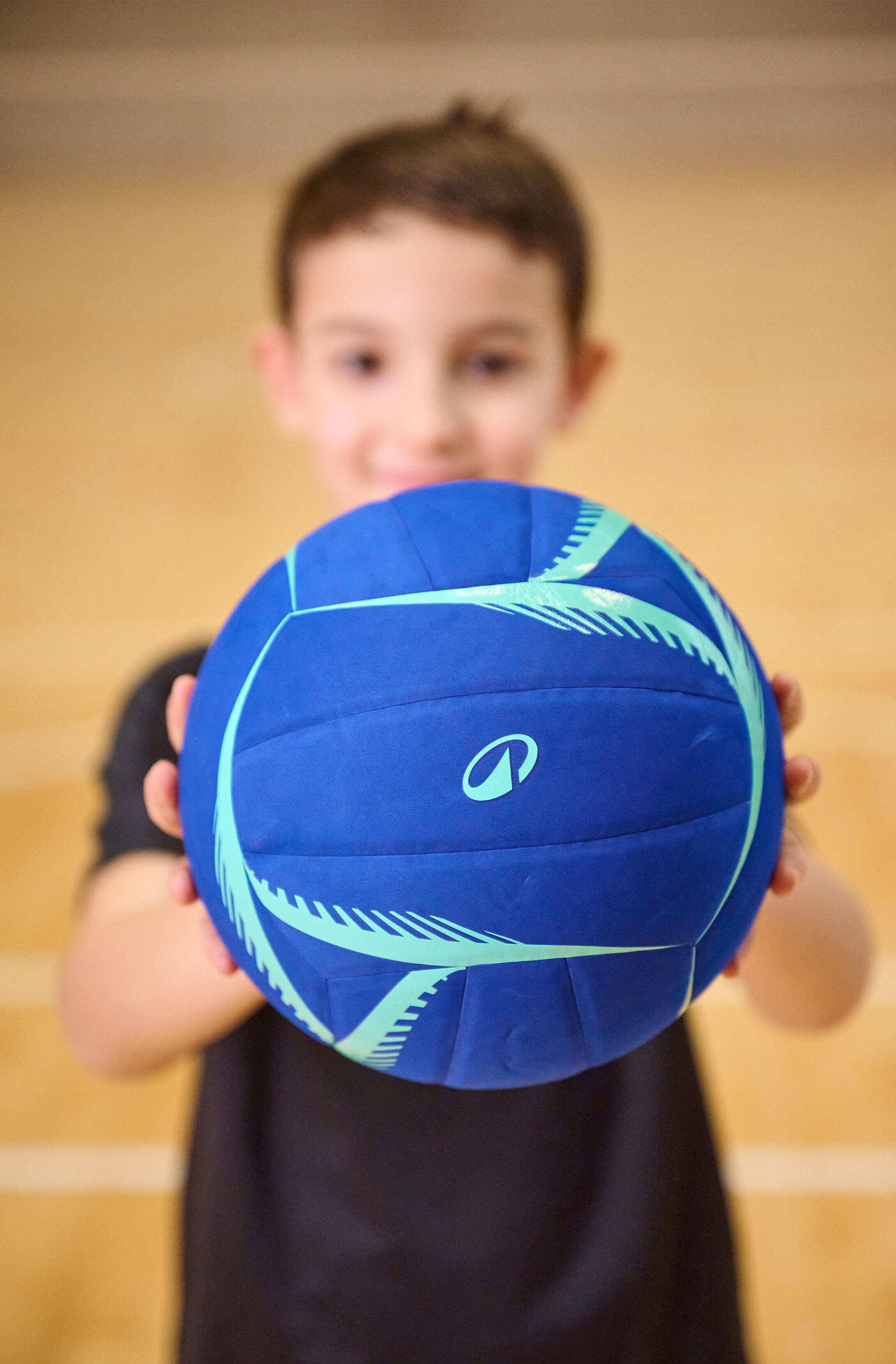 Volleyball Learning Ball Size 5 – VB 500 Soft - KIPSTA