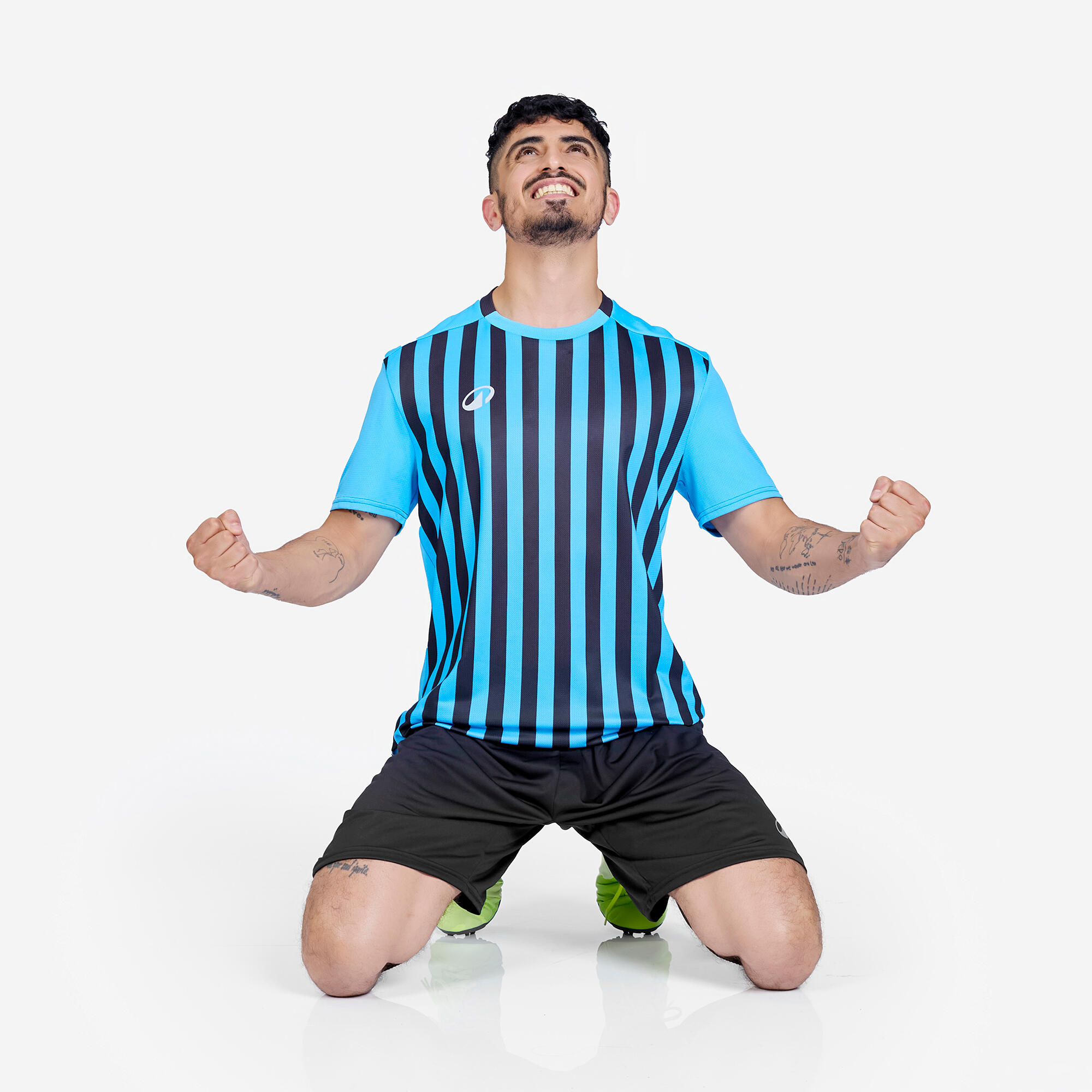 Men Football Short Sleeve Tshirt Quick Dry F100 - Light Blue & Black