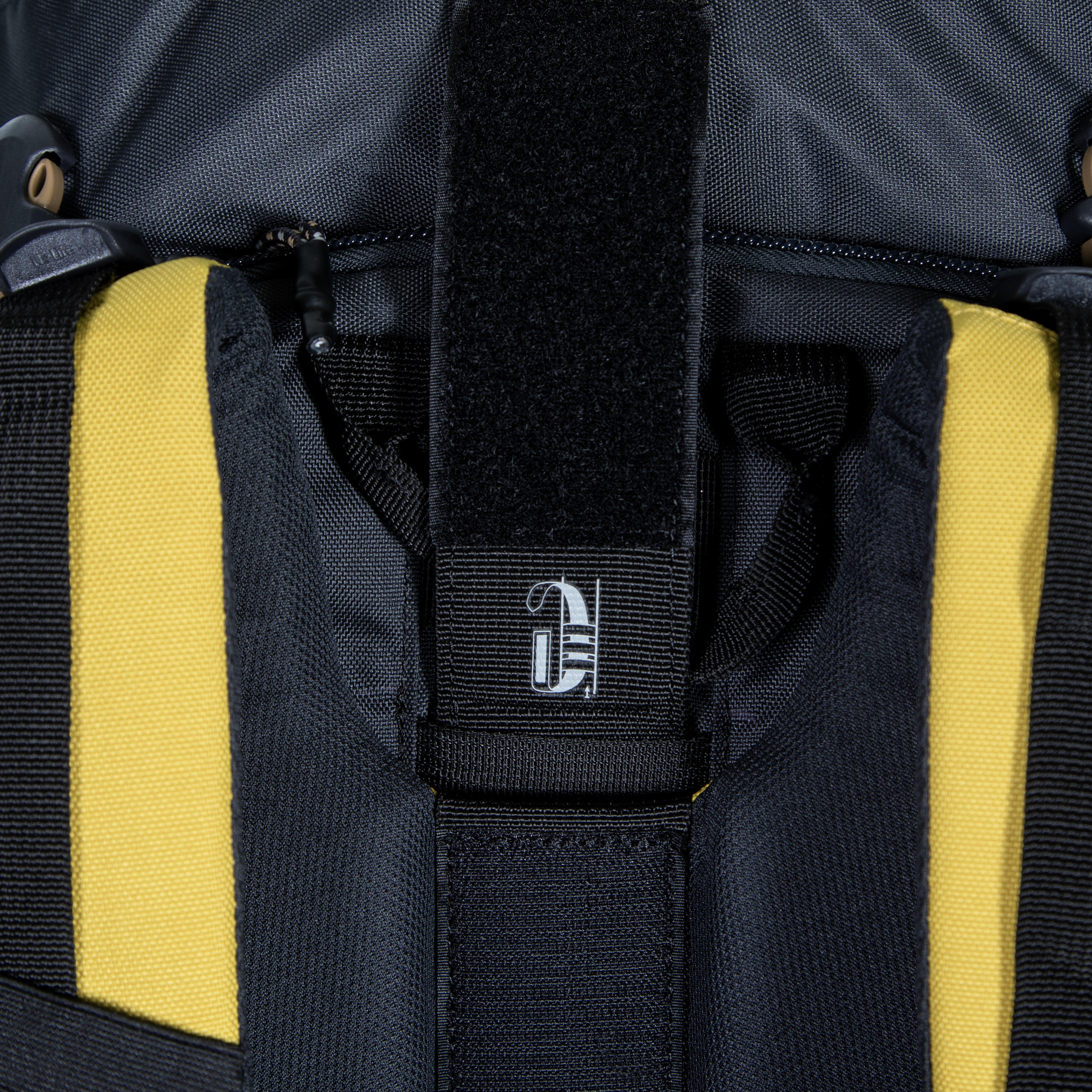 *IN TRAVEL 100 60 L 2025