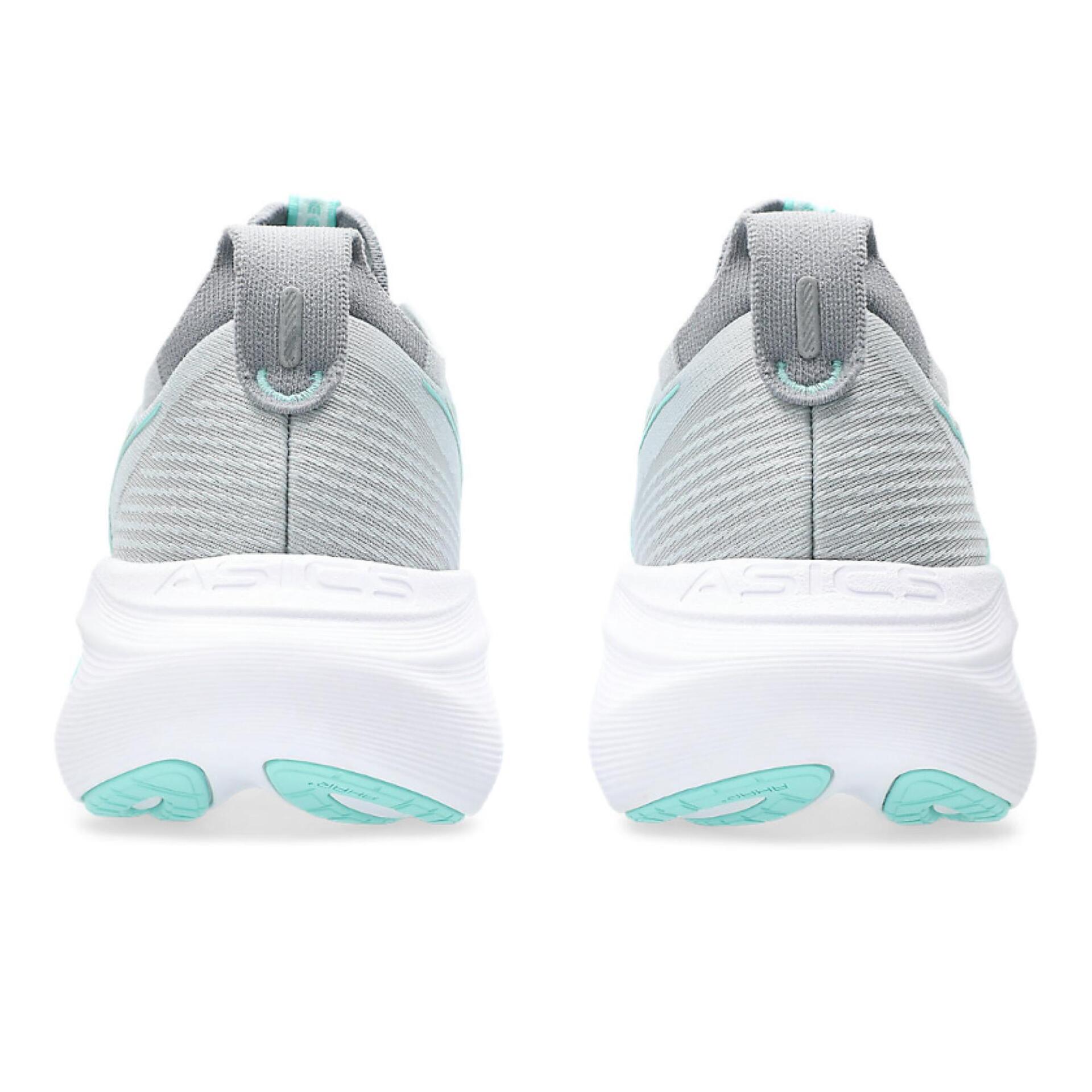 Sepatu Lari Wanita ASICS Gel Nimbus 27