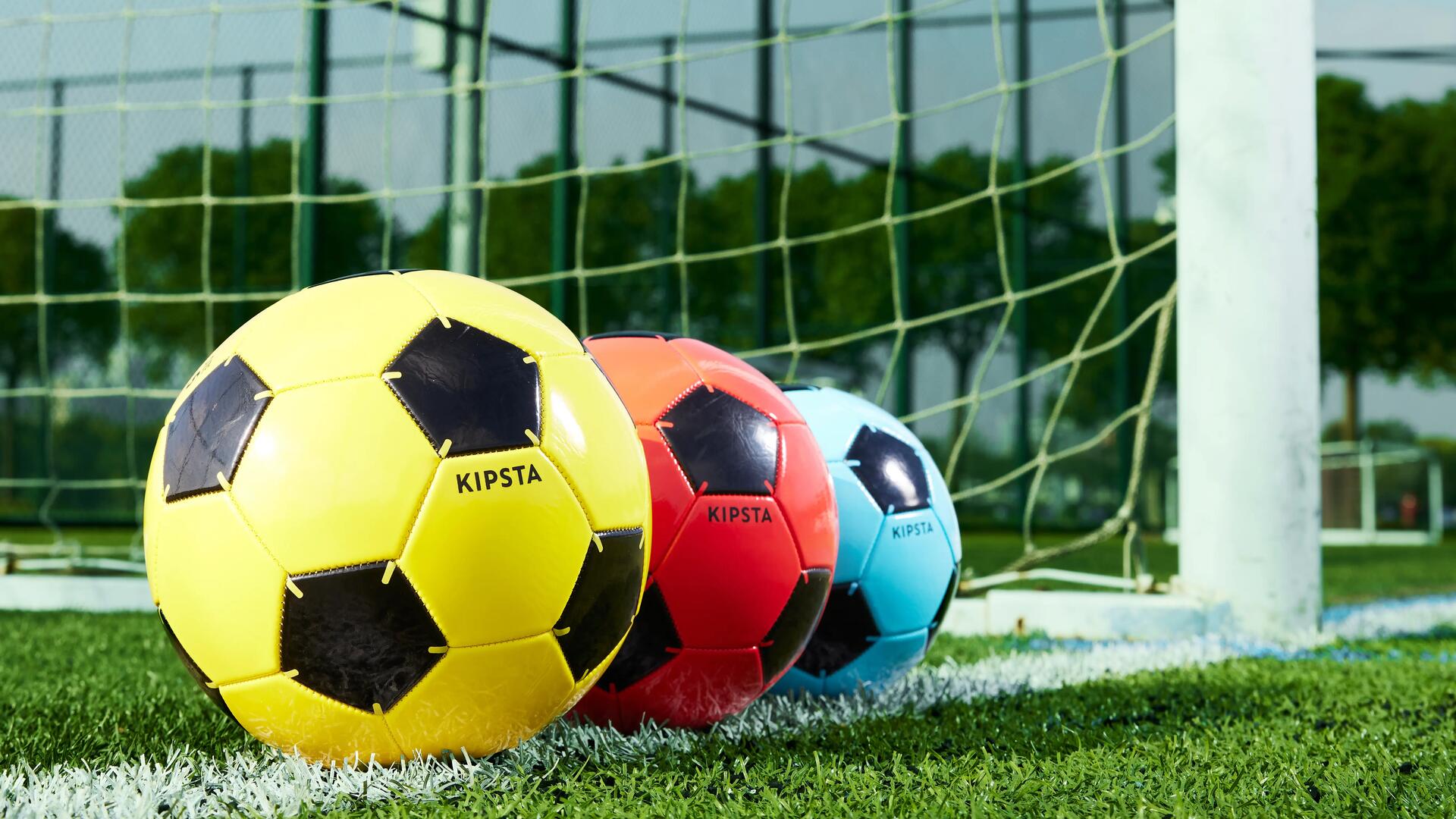 Quel ballon de football choisir ? Guide tailles, usage et terrain