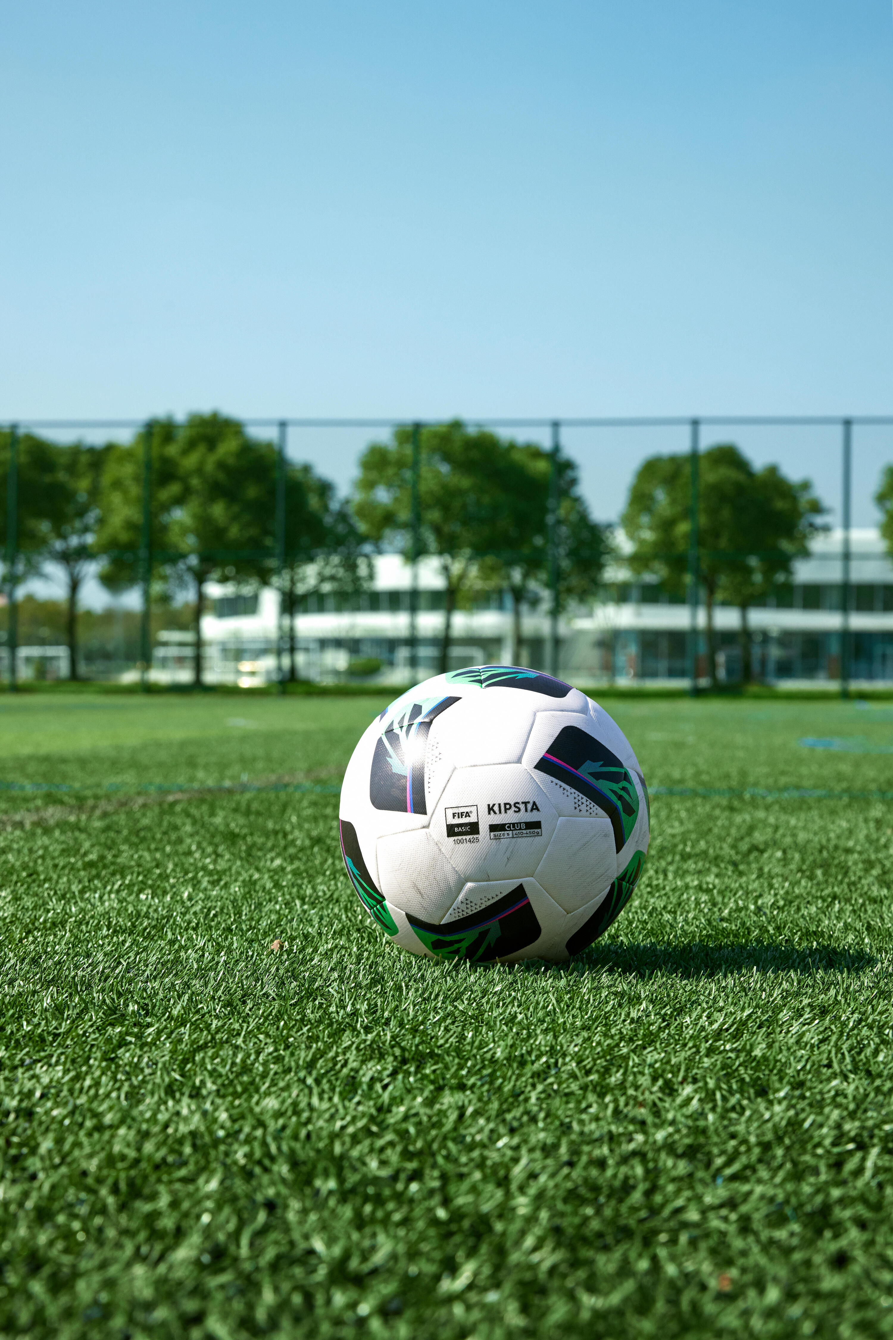 Ballon de football Hybride FIFA BASIC CLUB BALL taille 5 blanc 8/14