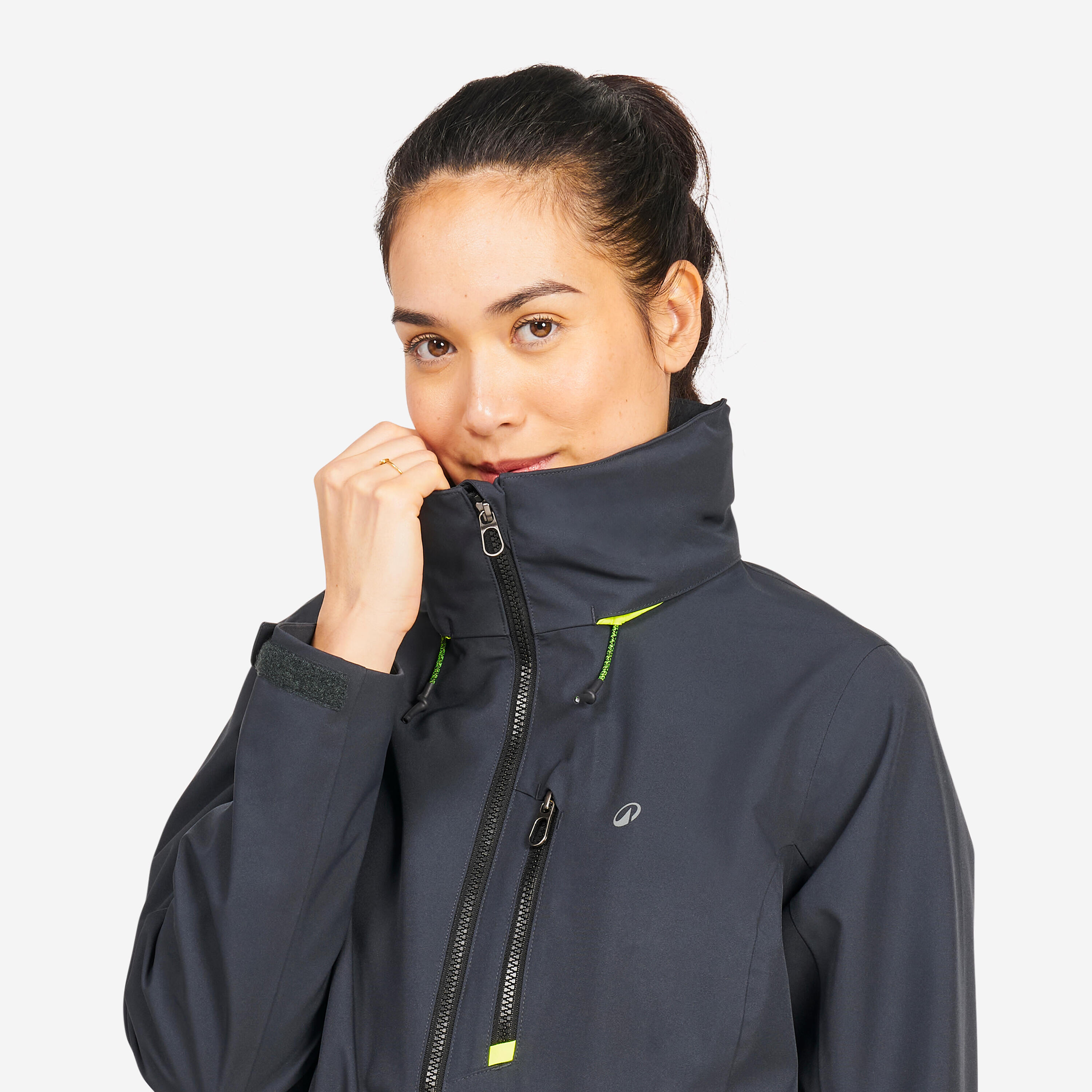 Giacca vela donna SAILING 500 impermeabile grigio scuro  13/24