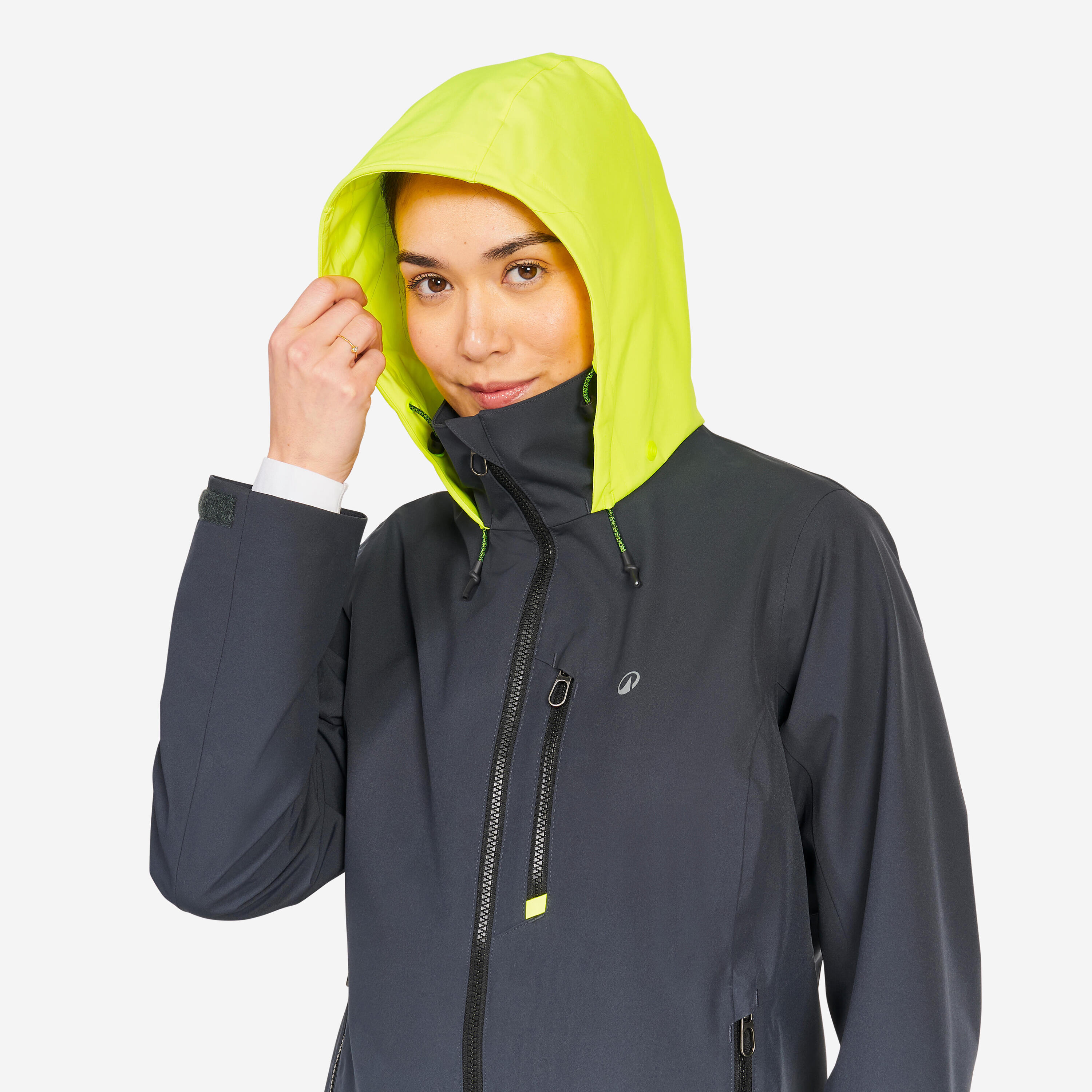 Giacca vela donna SAILING 500 impermeabile grigio scuro  6/24