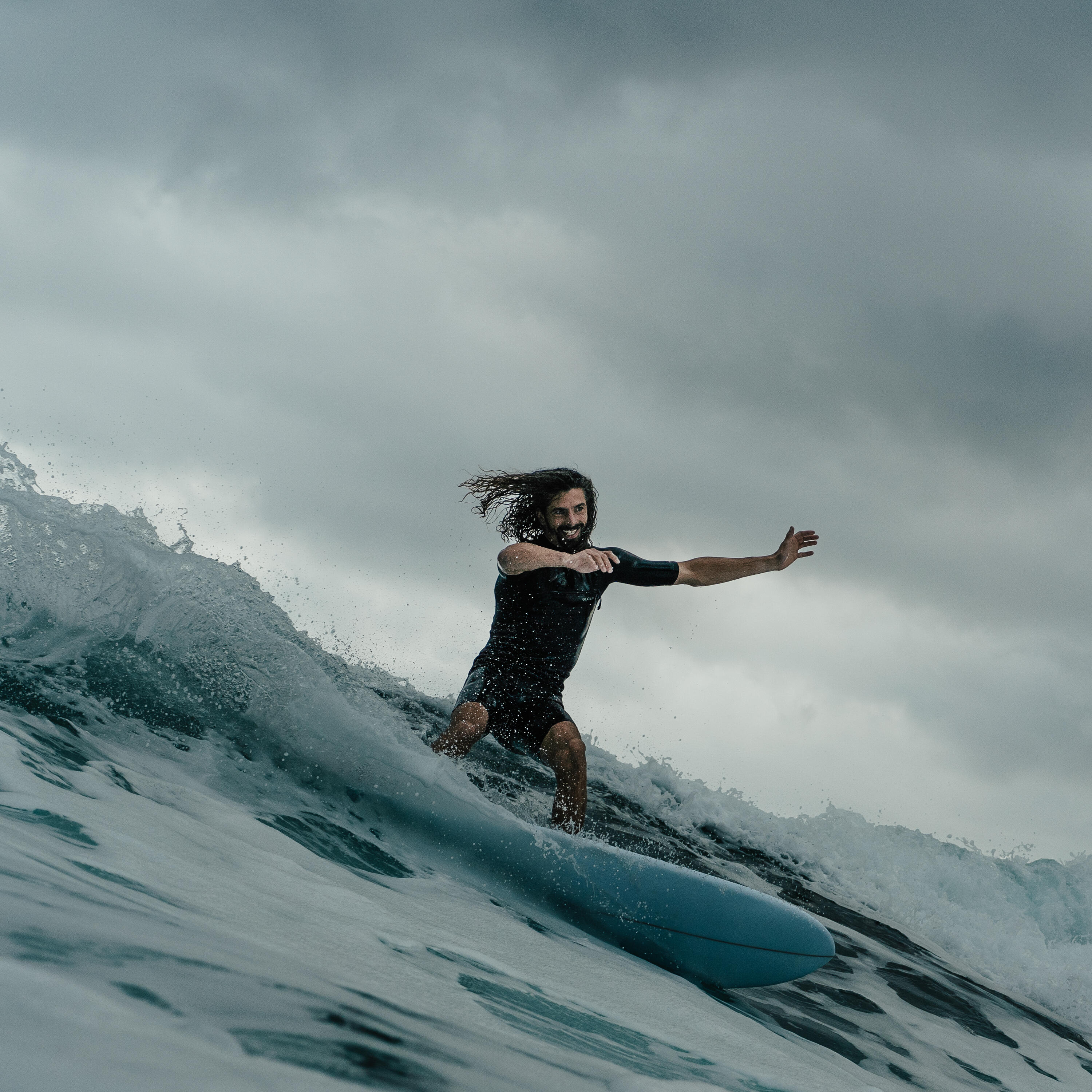 Planche shortboard 5'8 à 6' - petites vagues avec boitiers Futures sans ailerons 9/12