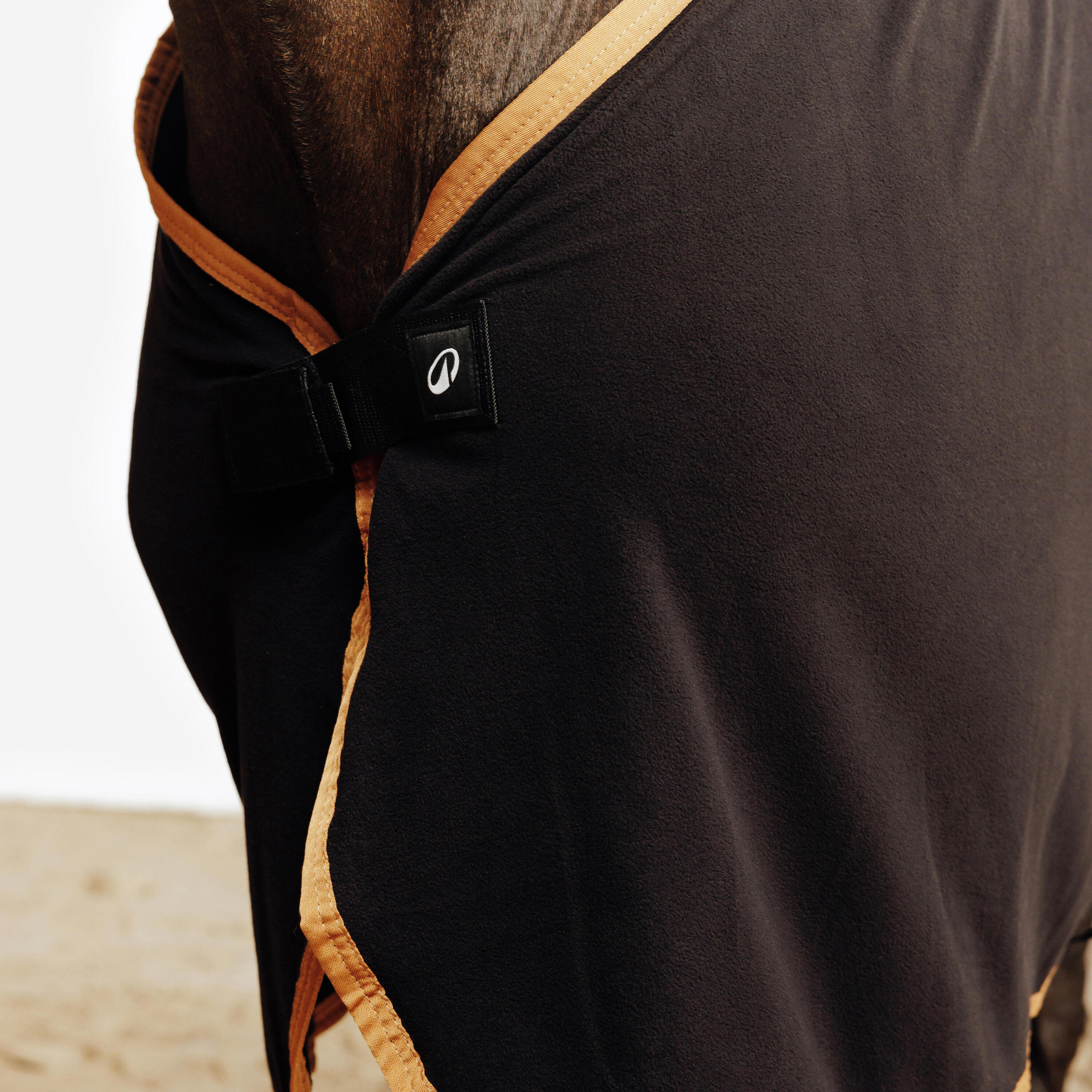 Basic Fleece-Präsentationsdecke – Reiten, Pferd und Pony – Schwarz 2/7