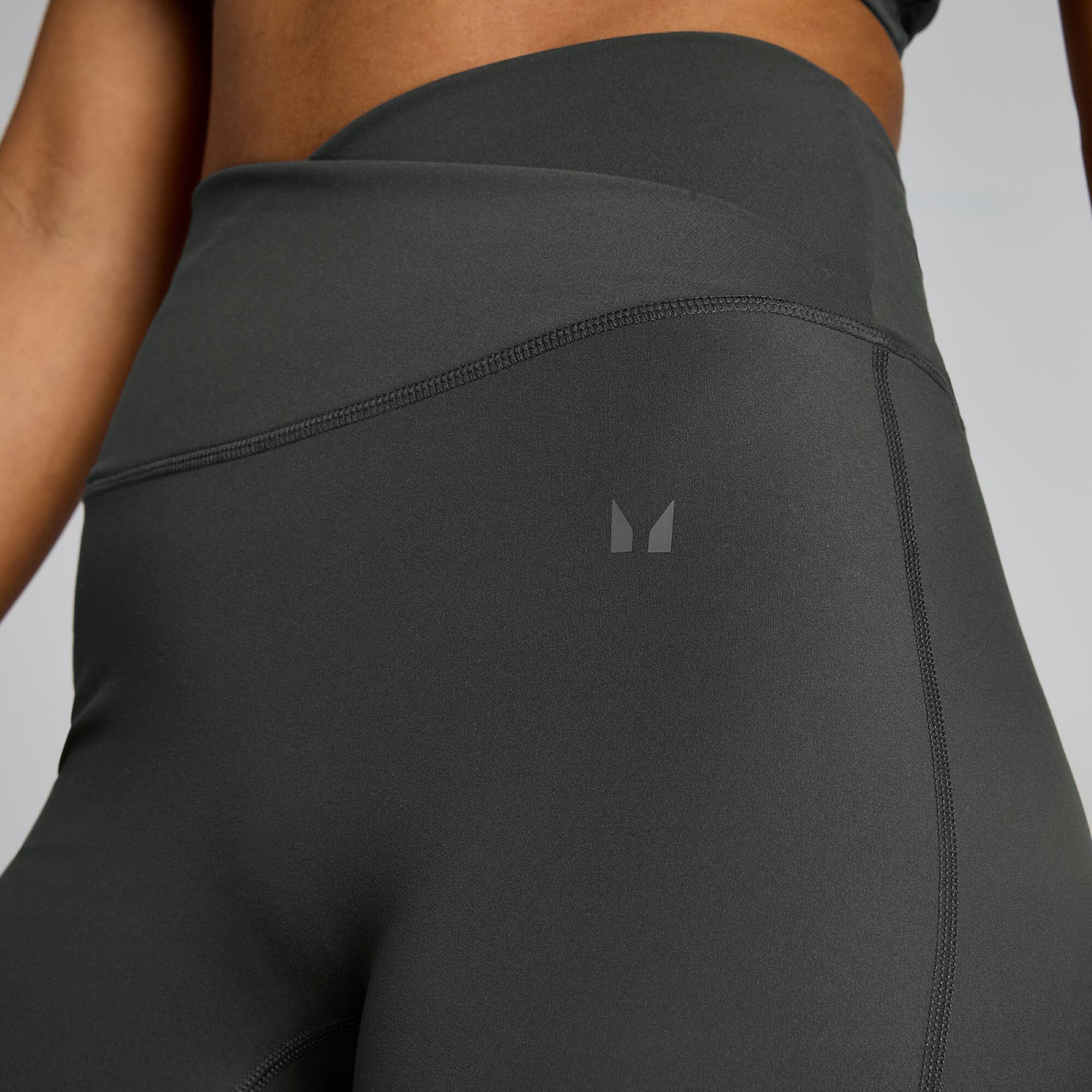 Women's Tempo Shorts - Night Grey 3/4