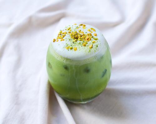 Recette : matcha latte pistache et collagène