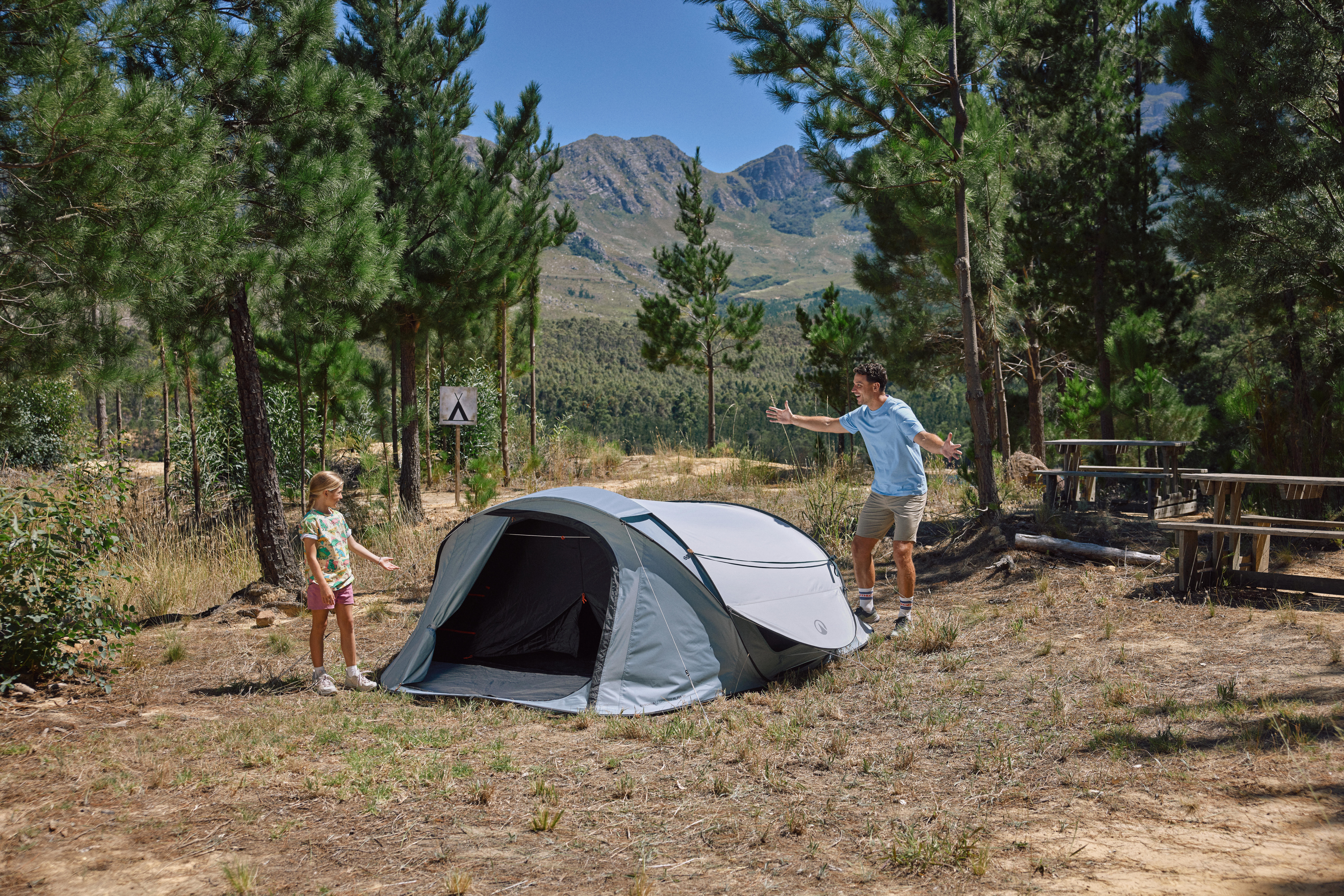 Camping Tent 3-person, 2 Seconds 3 XL Fresh & Black - QUECHUA