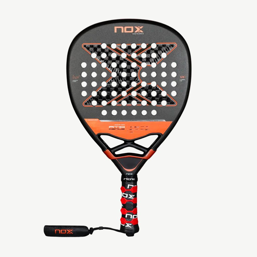Pala de pádel Nox AT10 Luxury Genius Attack 12K modelo de Agustín Tapia