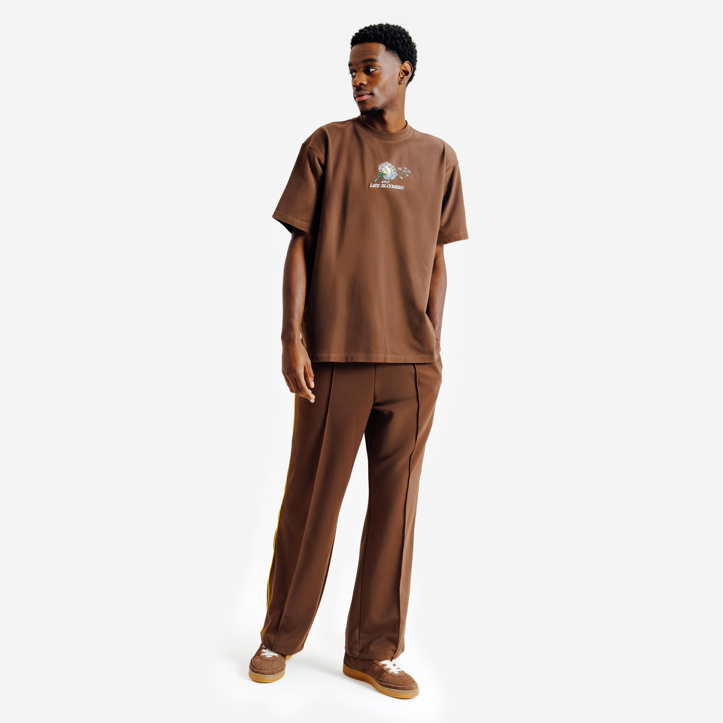 Graphic T-shirt Late Bloomers Brown 3/5
