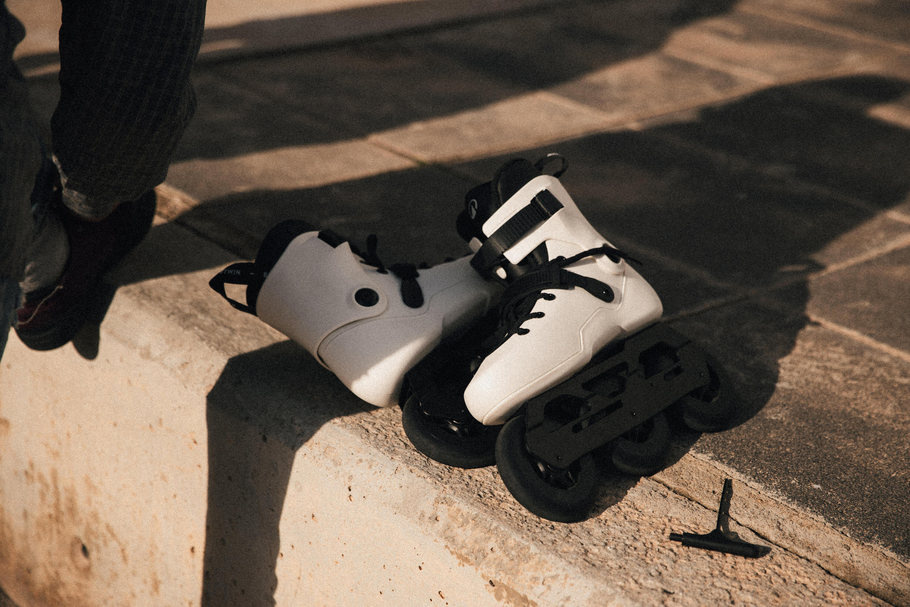 Inline-Skates mit 3 Rollen Freeskate Hardboot Erwachsene MF S 900 12/17