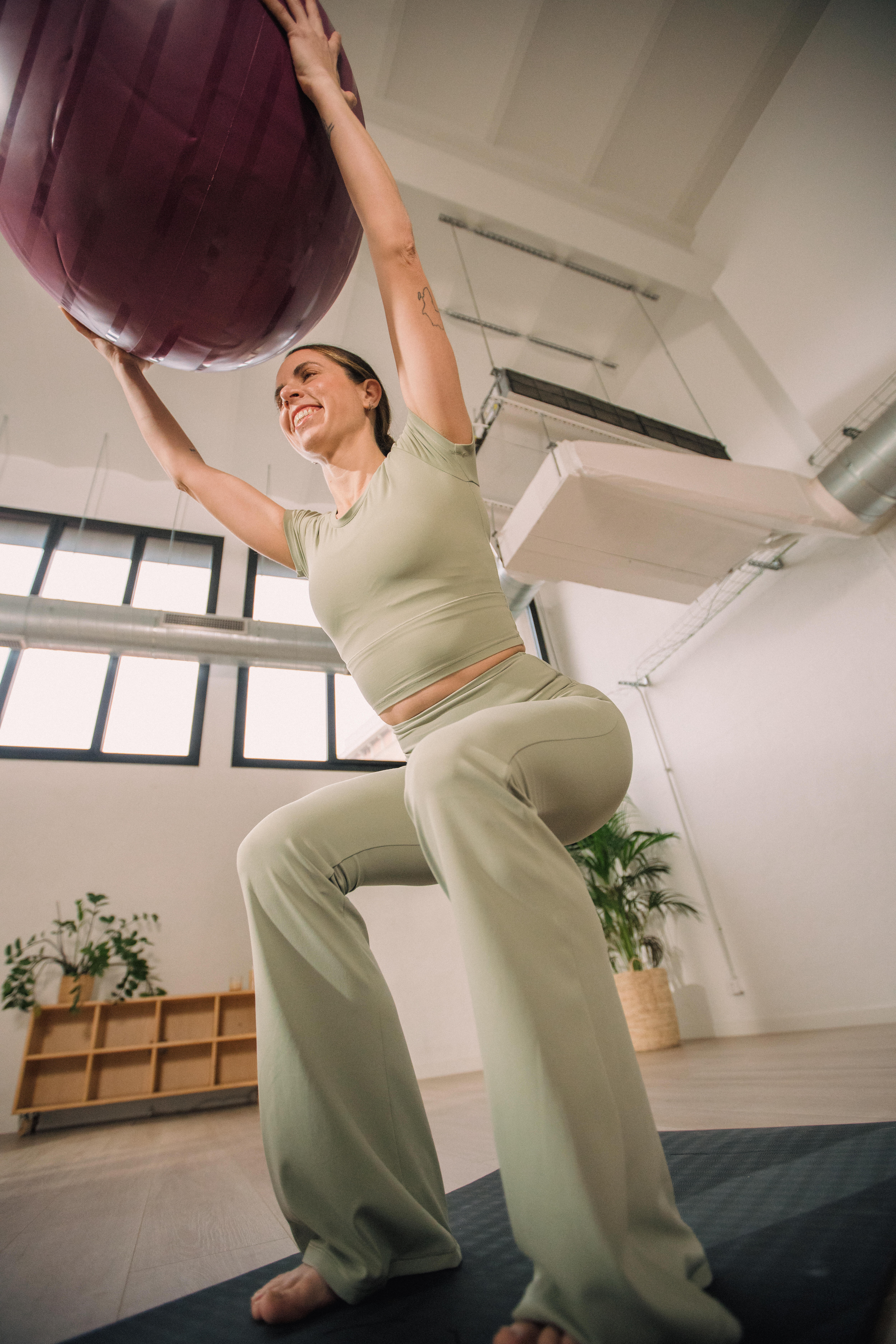 T-shirt de yoga et de pilates extensible et doux, Breathe - DOMYOS